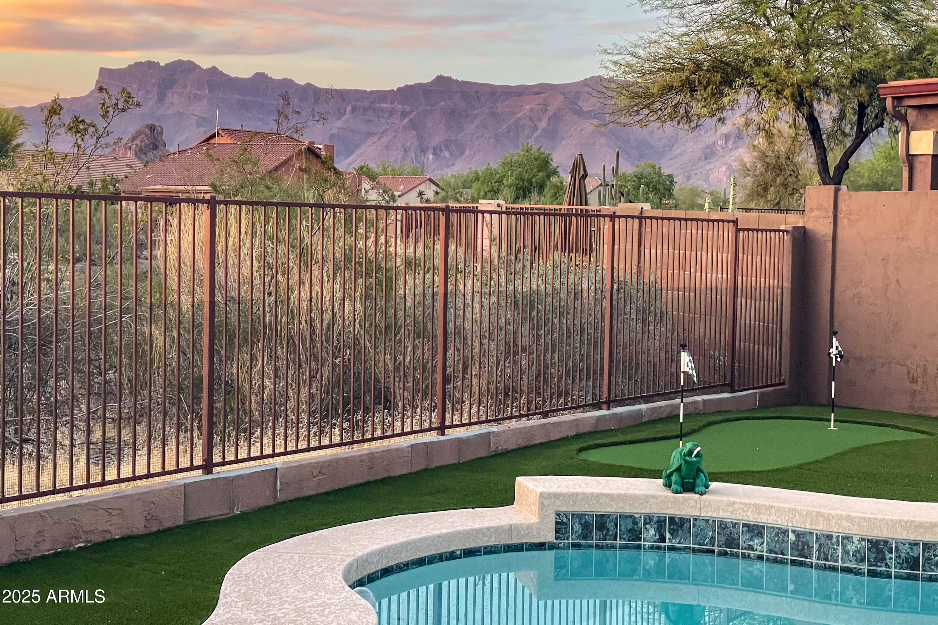 9900 E DESERT TRAIL Lane