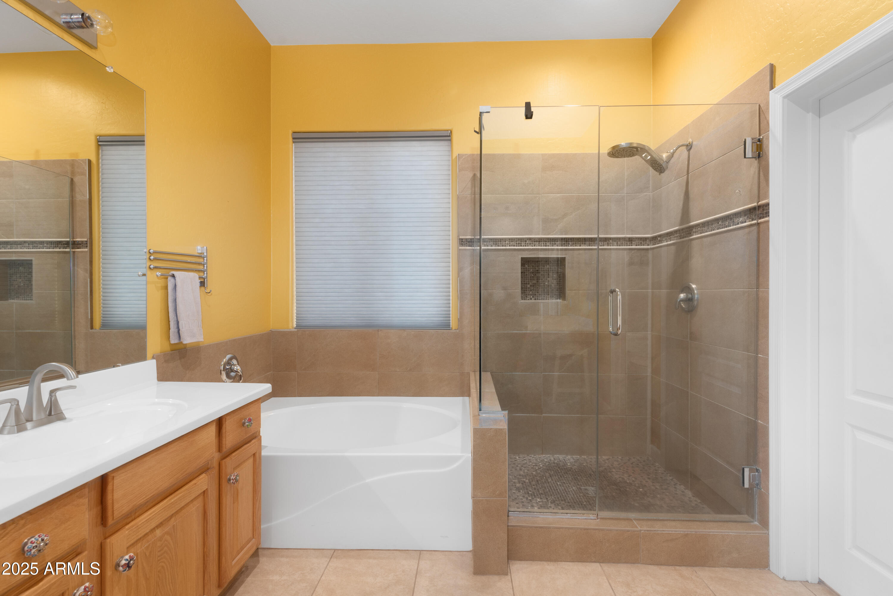 9900 E DESERT TRAIL Lane