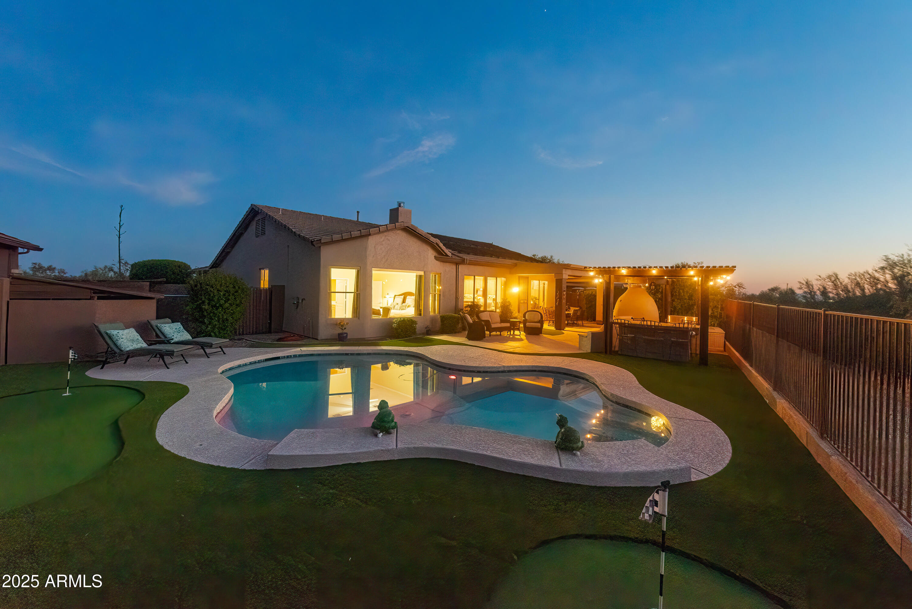 9900 E DESERT TRAIL Lane