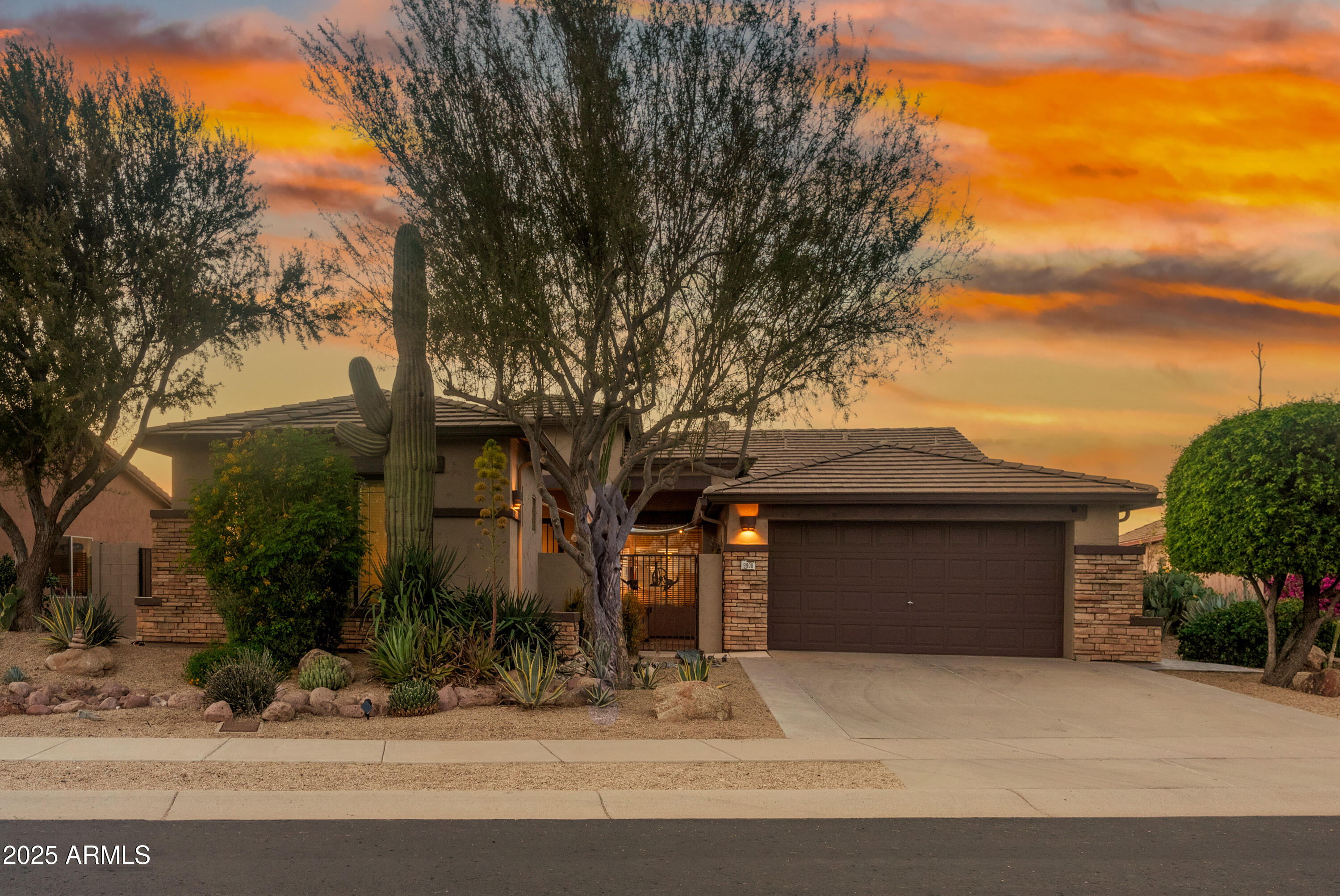 9900 E DESERT TRAIL Lane