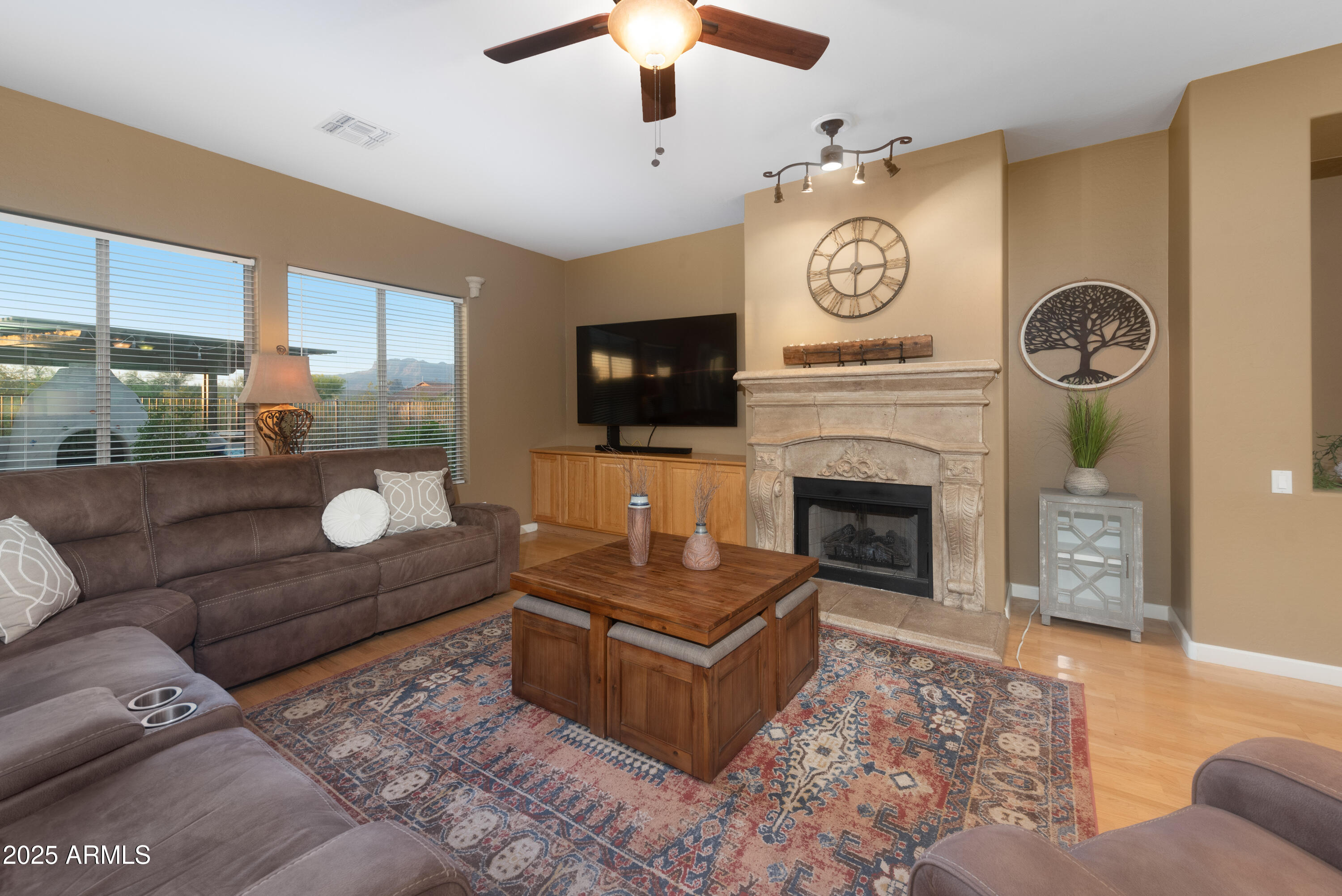 9900 E DESERT TRAIL Lane