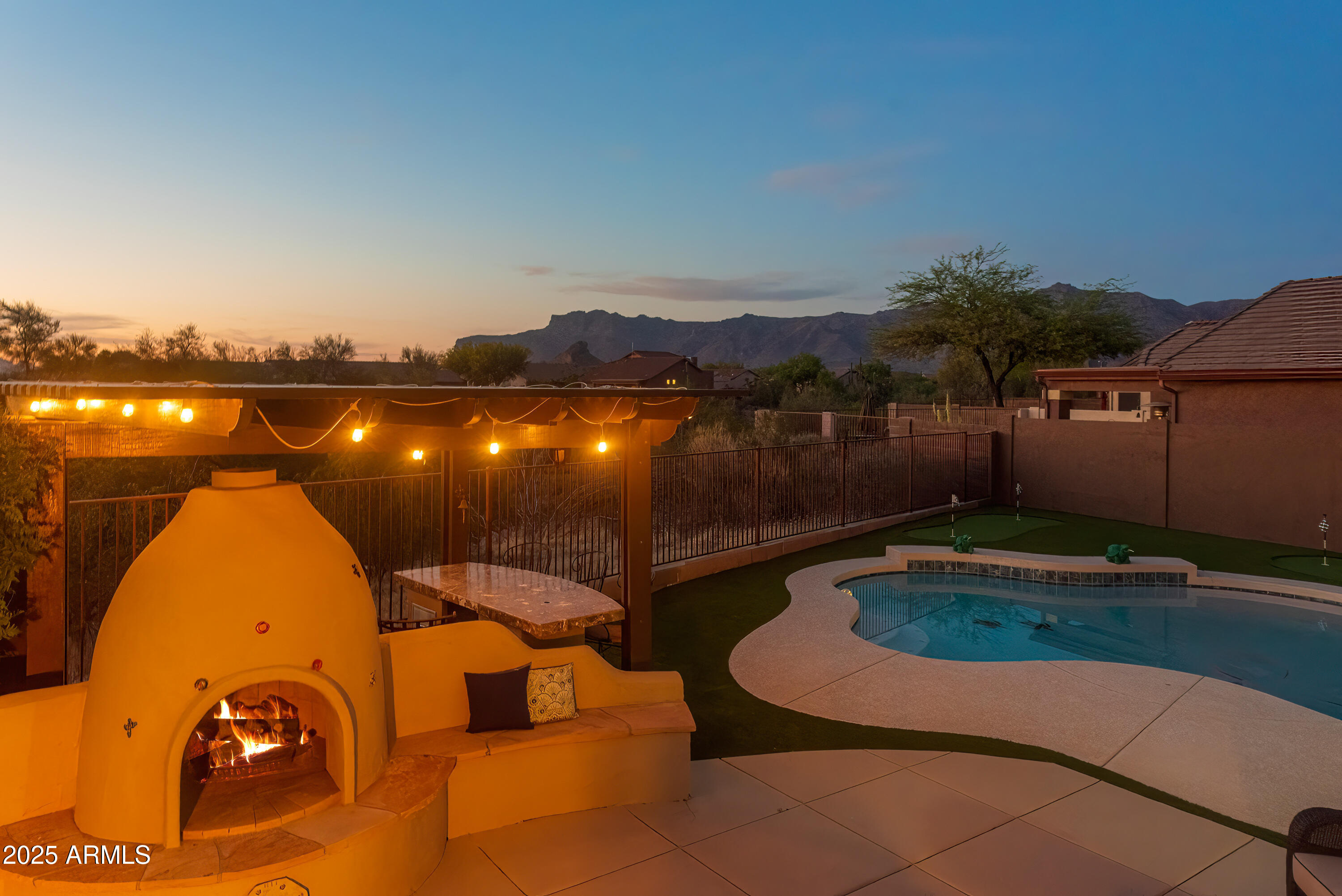 9900 E DESERT TRAIL Lane