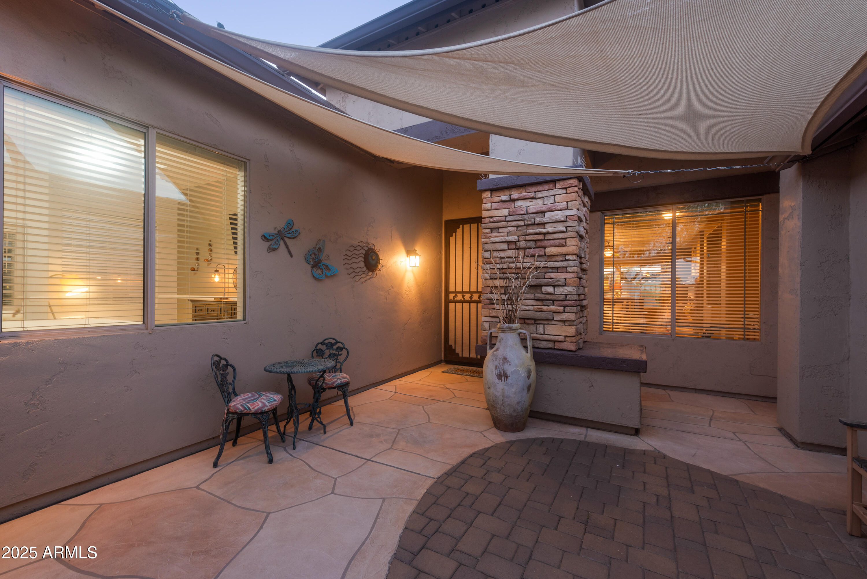 9900 E DESERT TRAIL Lane