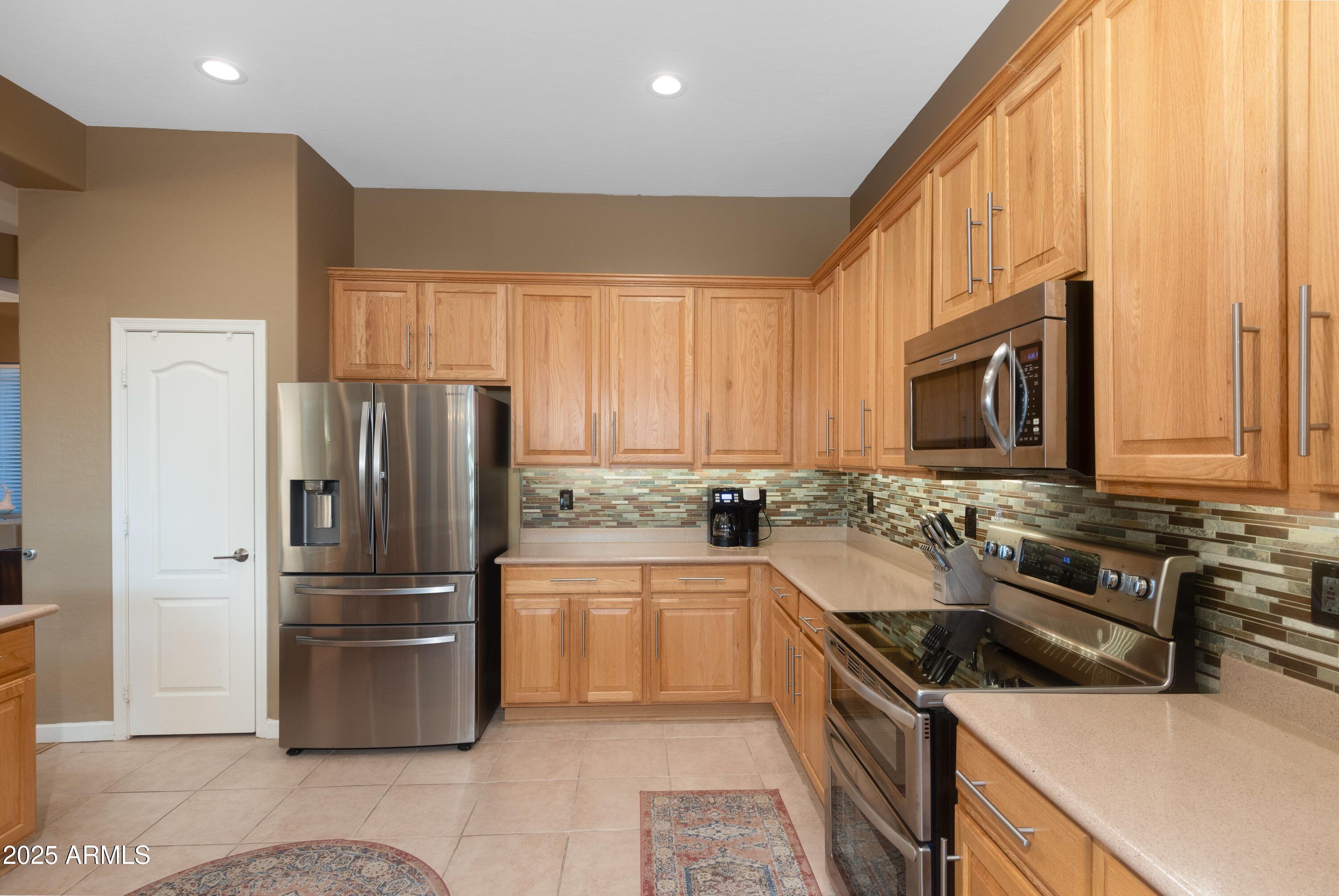 9900 E DESERT TRAIL Lane