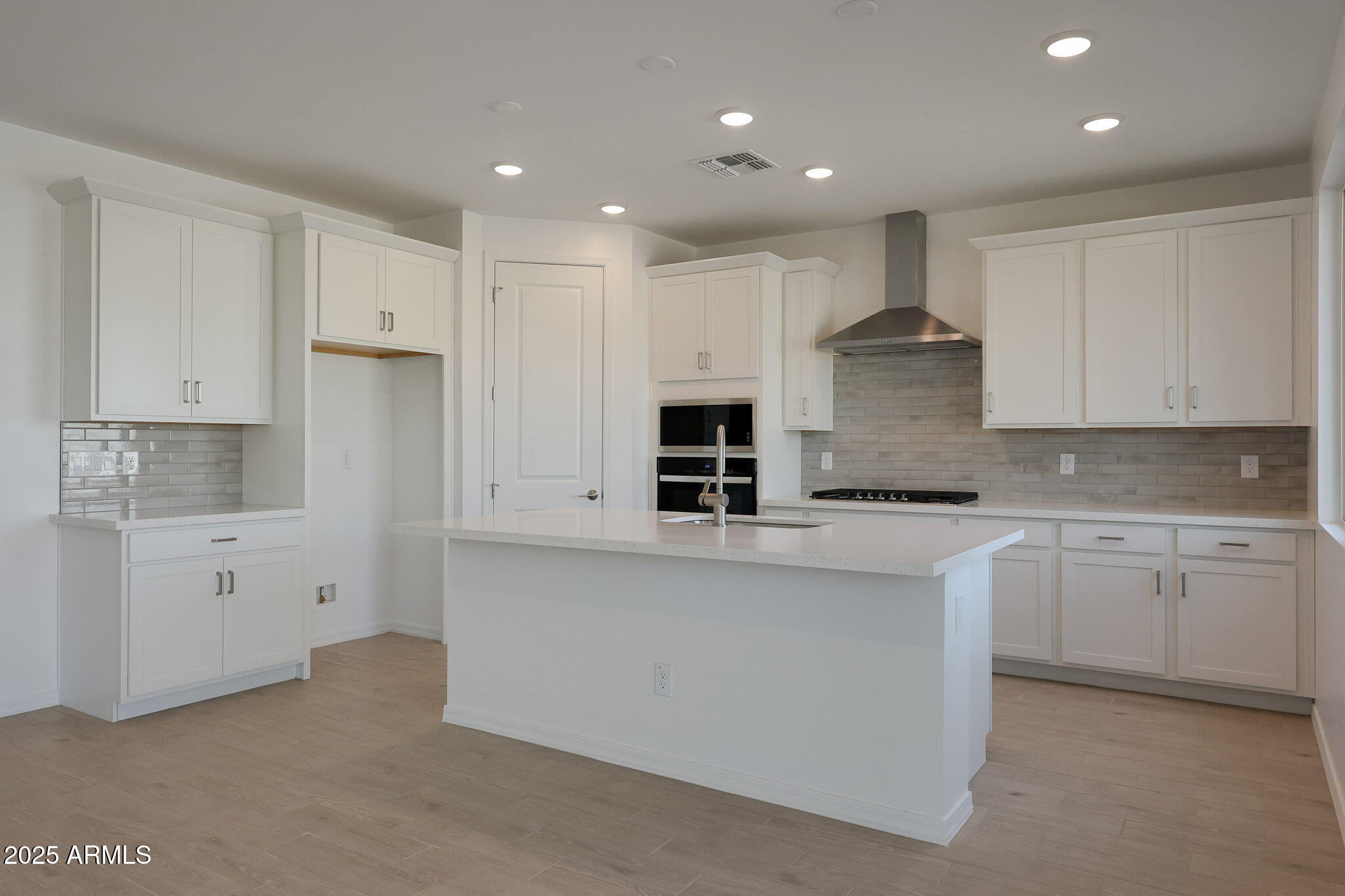 24224 W AGORA Lane