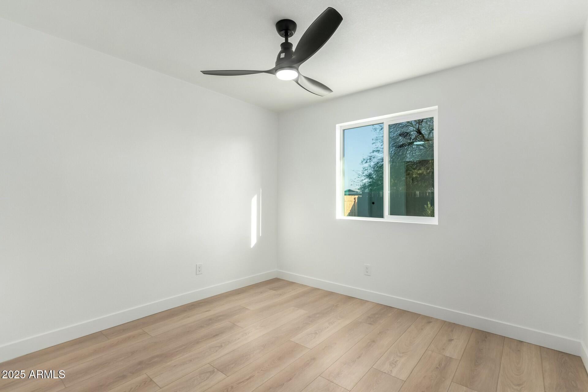 331 W STANFORD Avenue