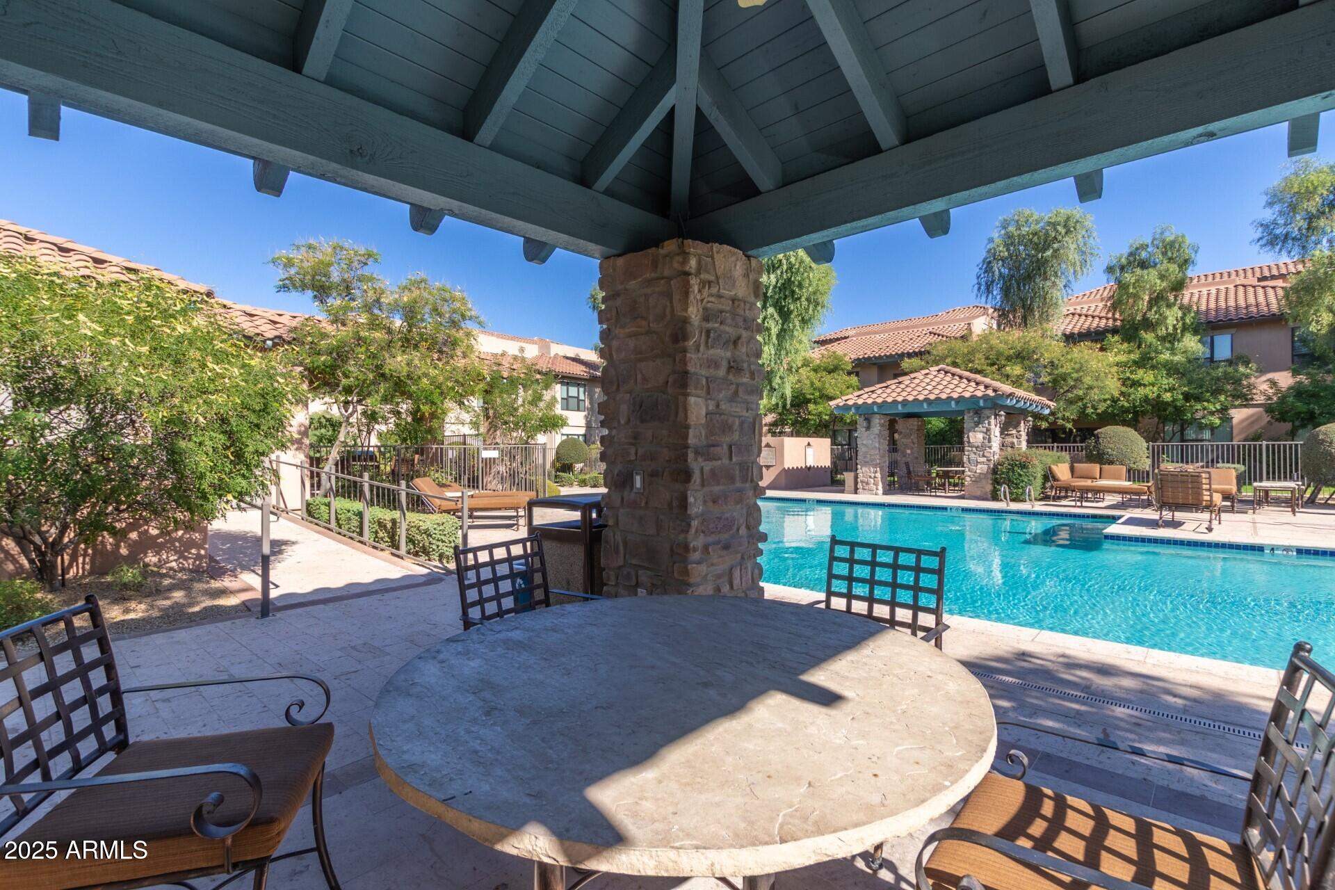 20660 N 40TH Street, 1112