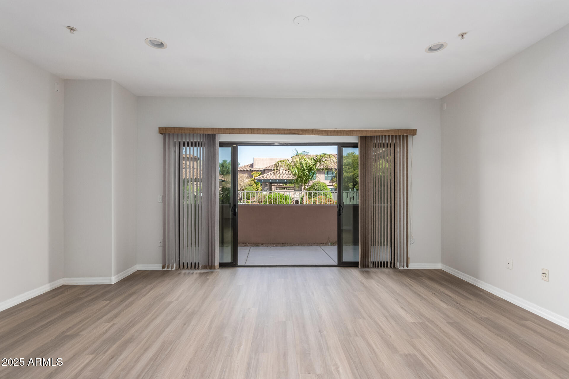 20660 N 40TH Street, 1112