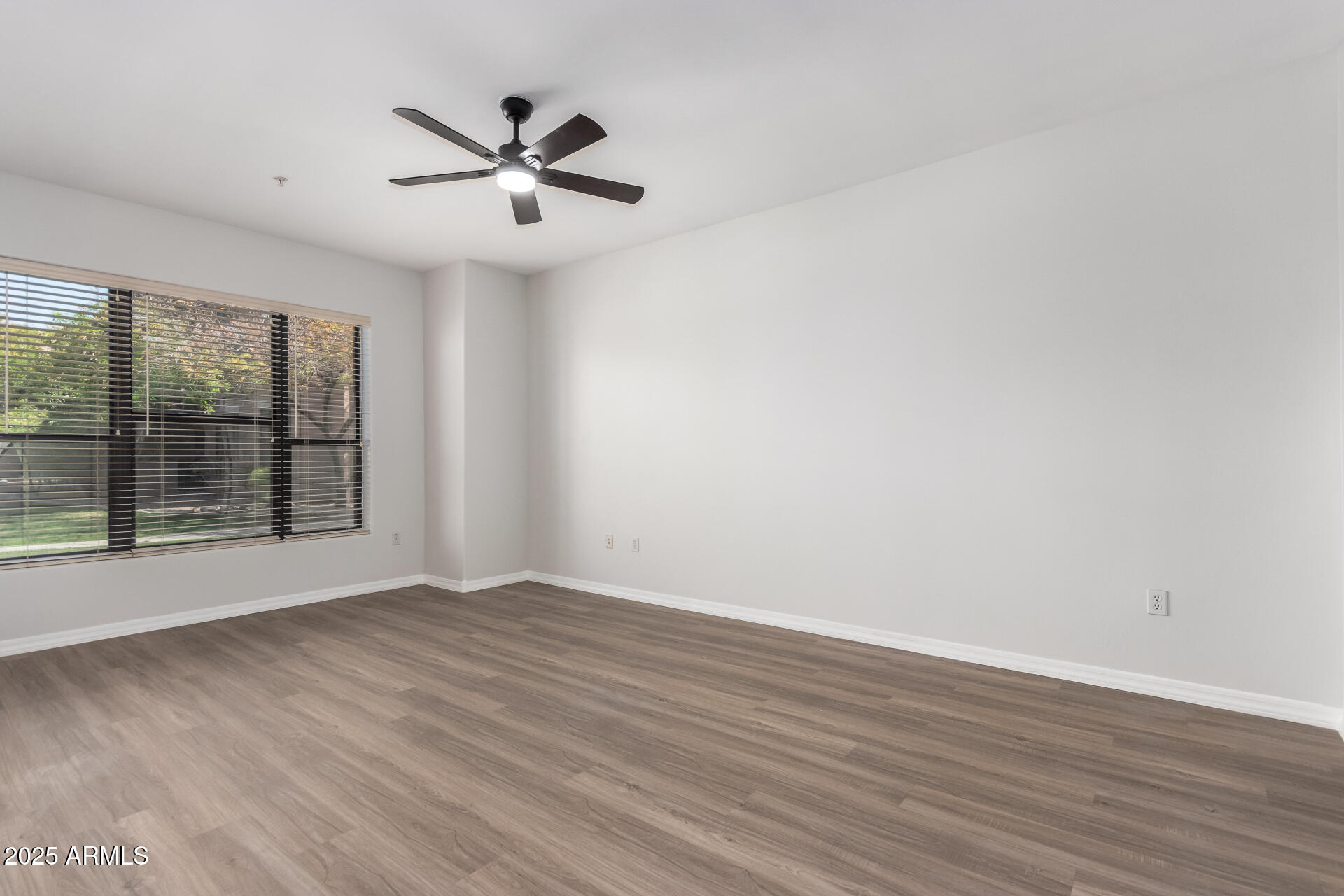 20660 N 40TH Street, 1112