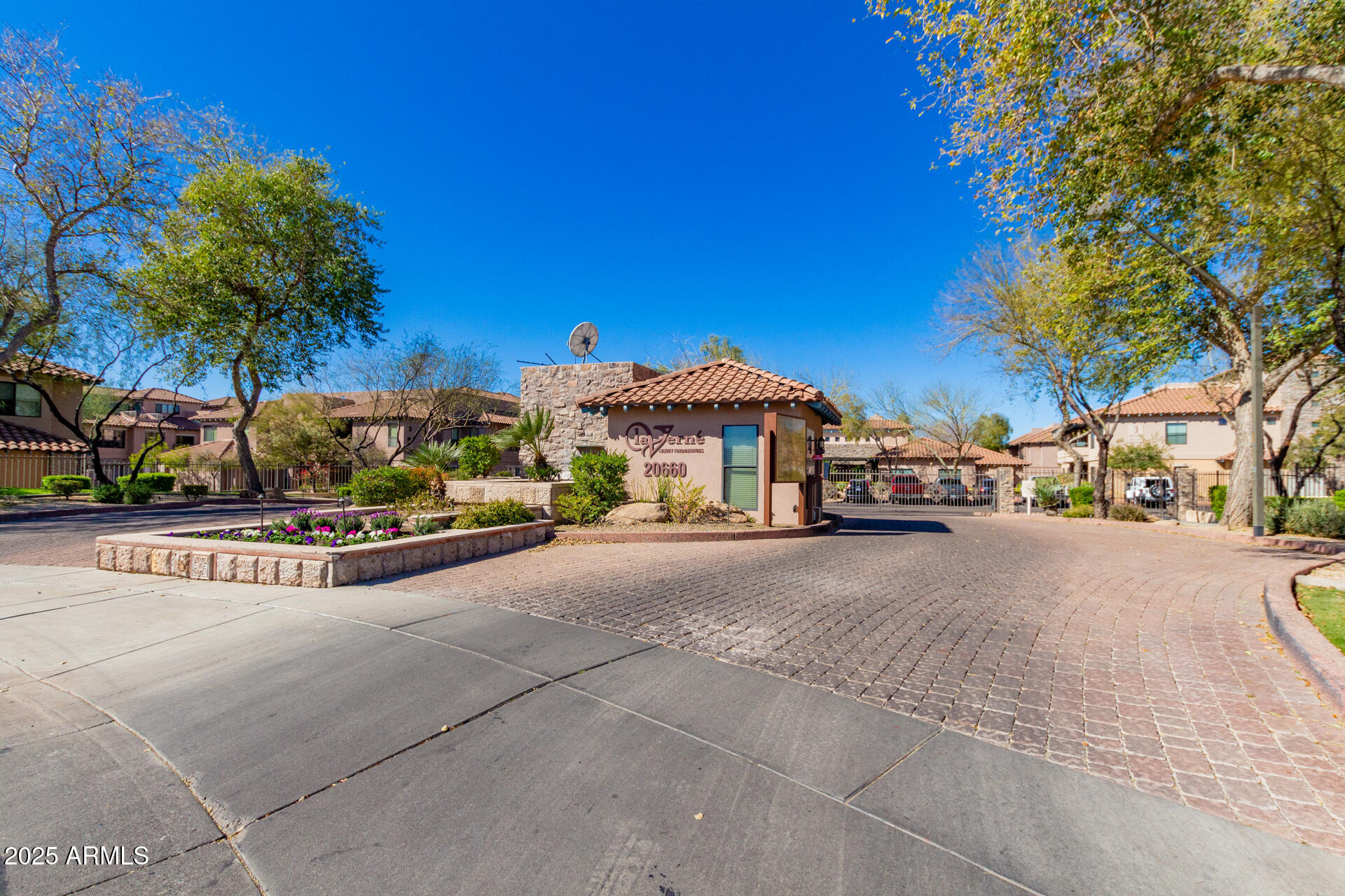 20660 N 40TH Street, 1112