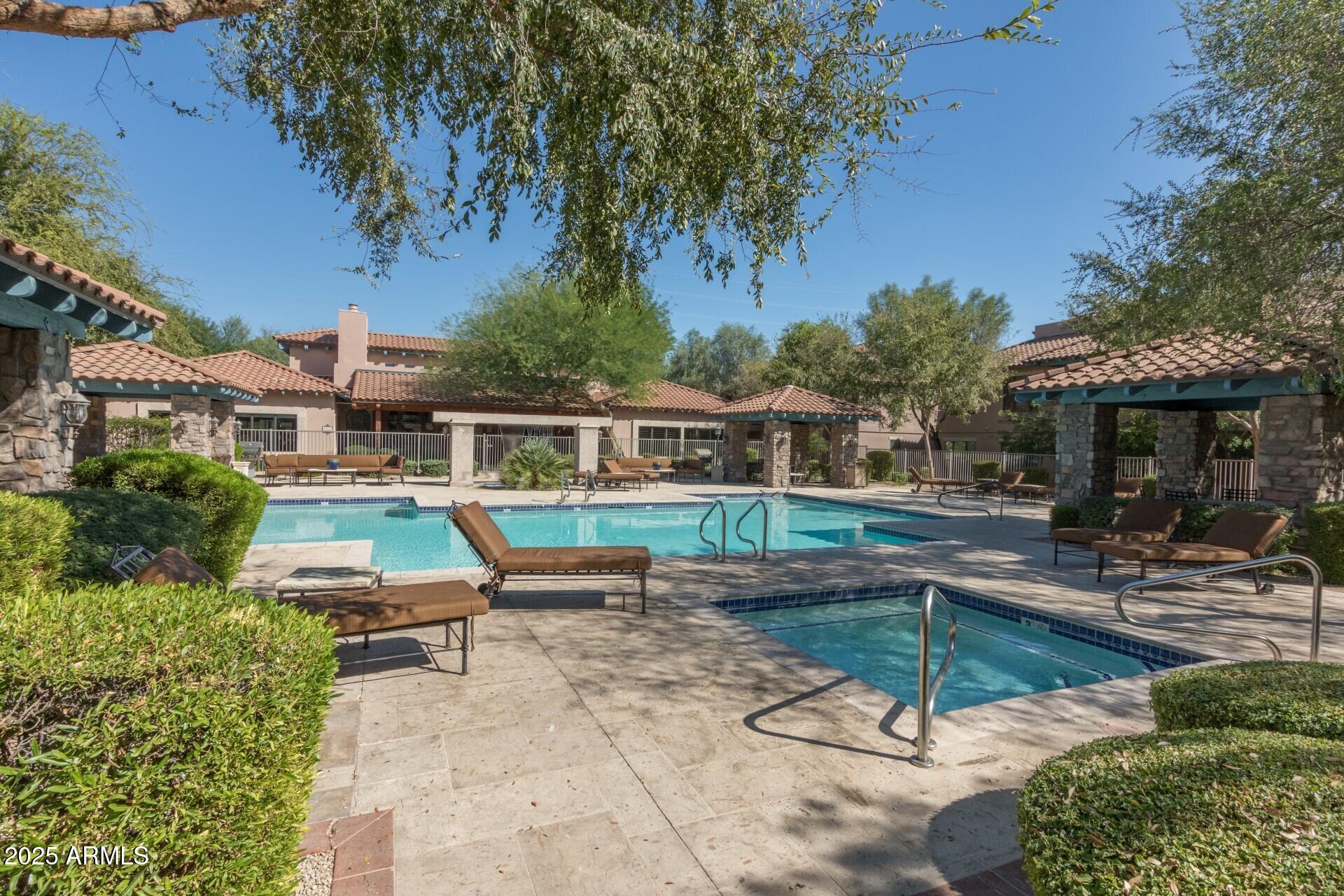 20660 N 40TH Street, 1112