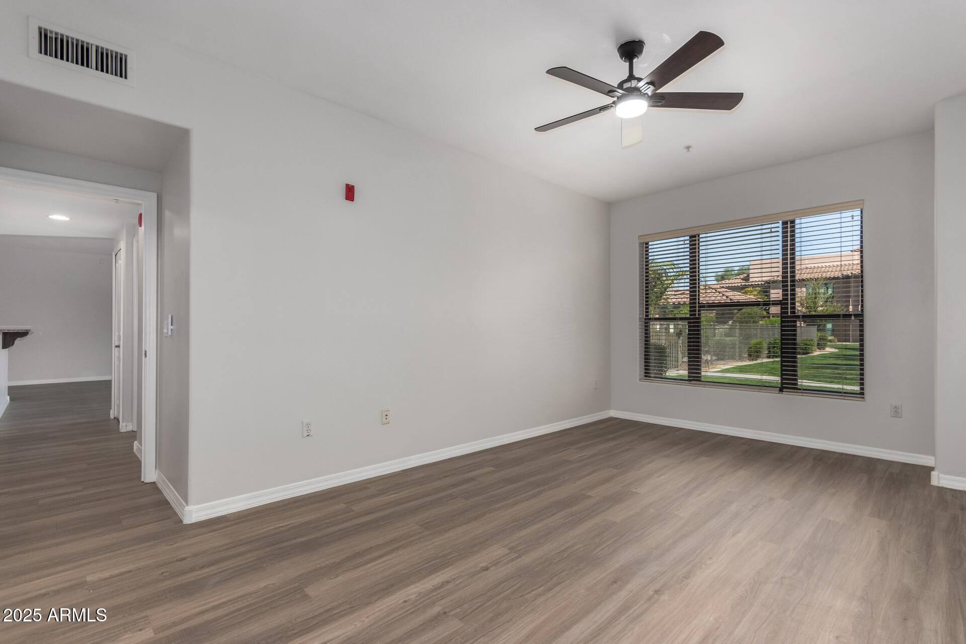 20660 N 40TH Street, 1112