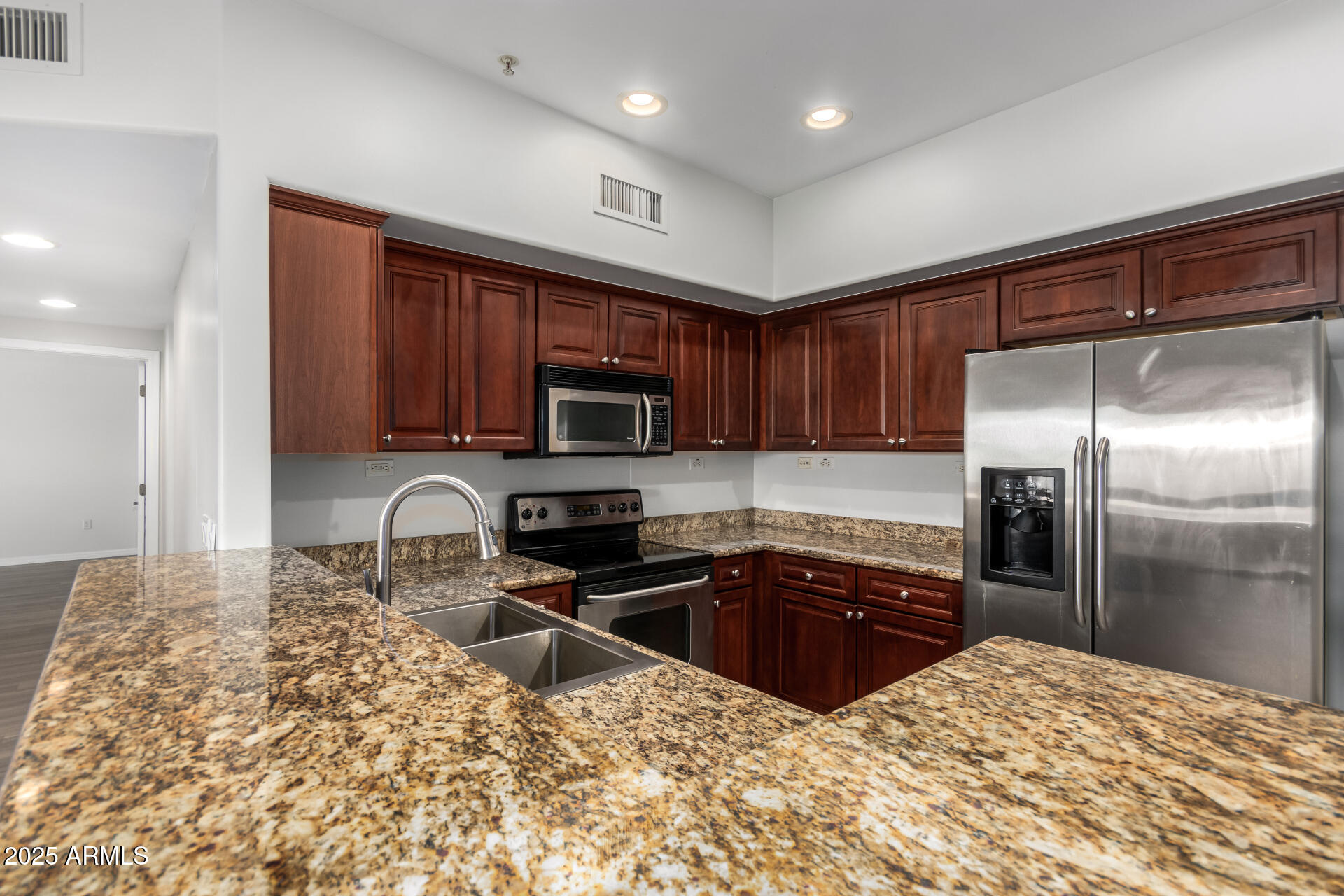 20660 N 40TH Street, 1112