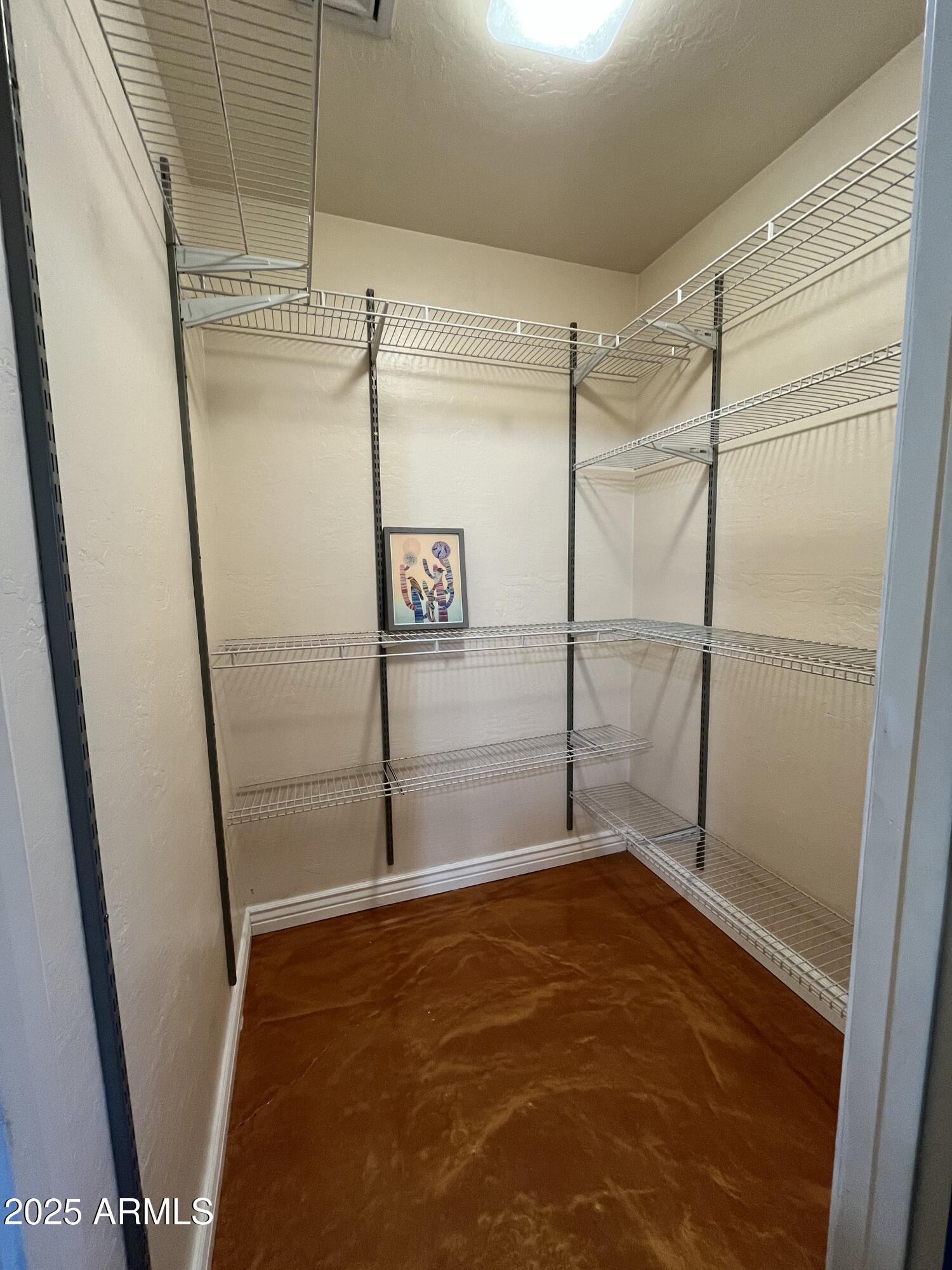 2511 E PINCHOT Avenue