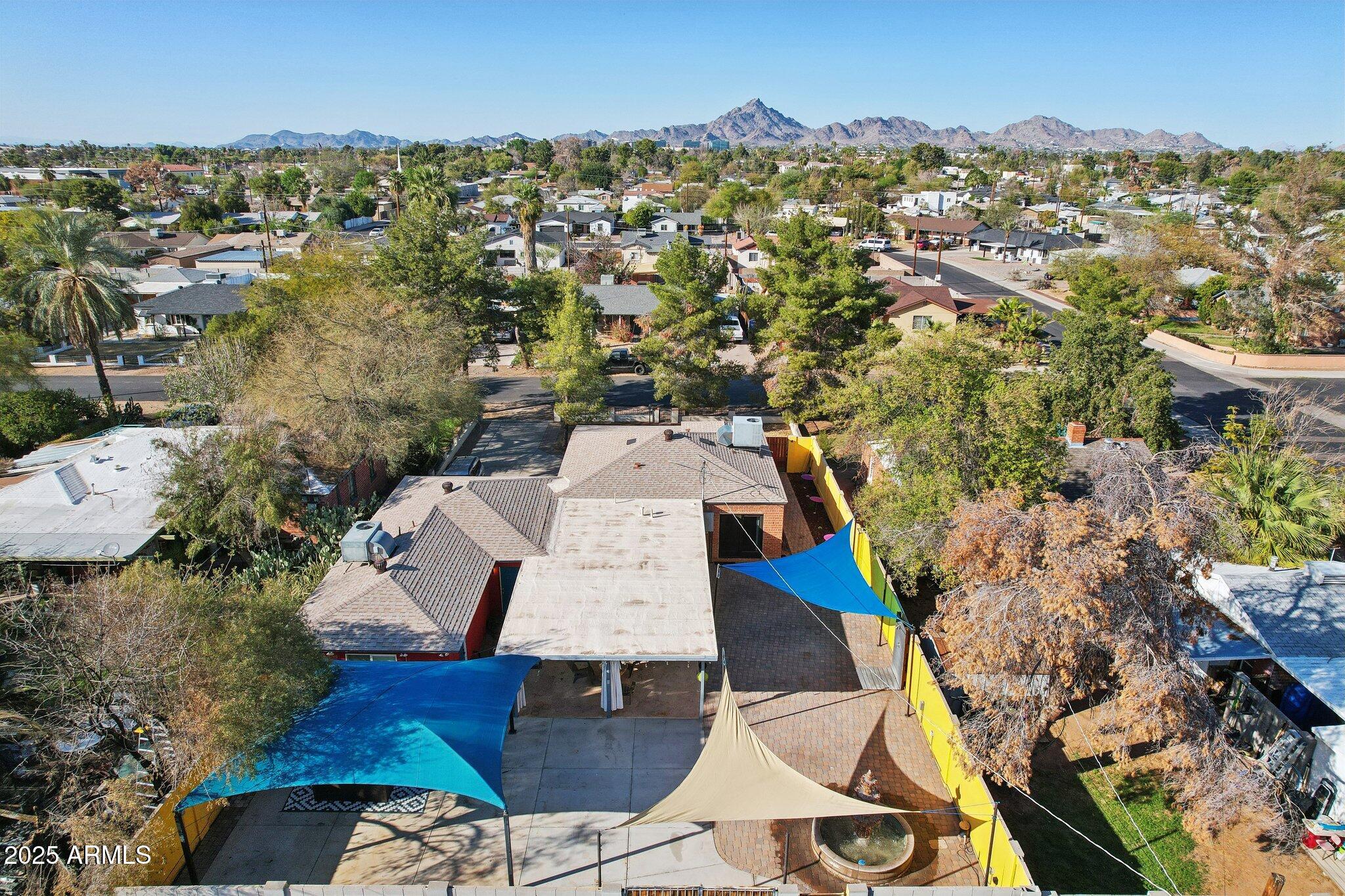2511 E PINCHOT Avenue
