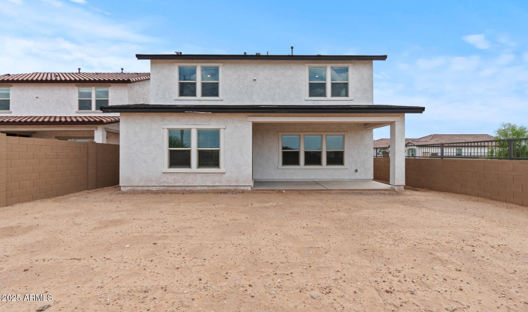 7428 S 76th Lane
