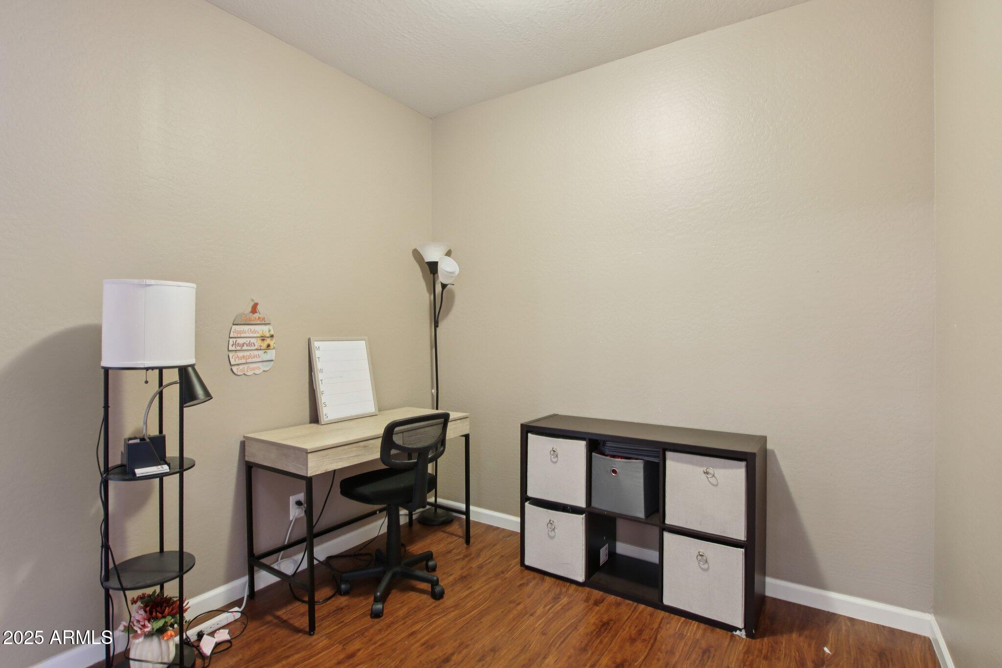 1718 W COLTER Street, 118