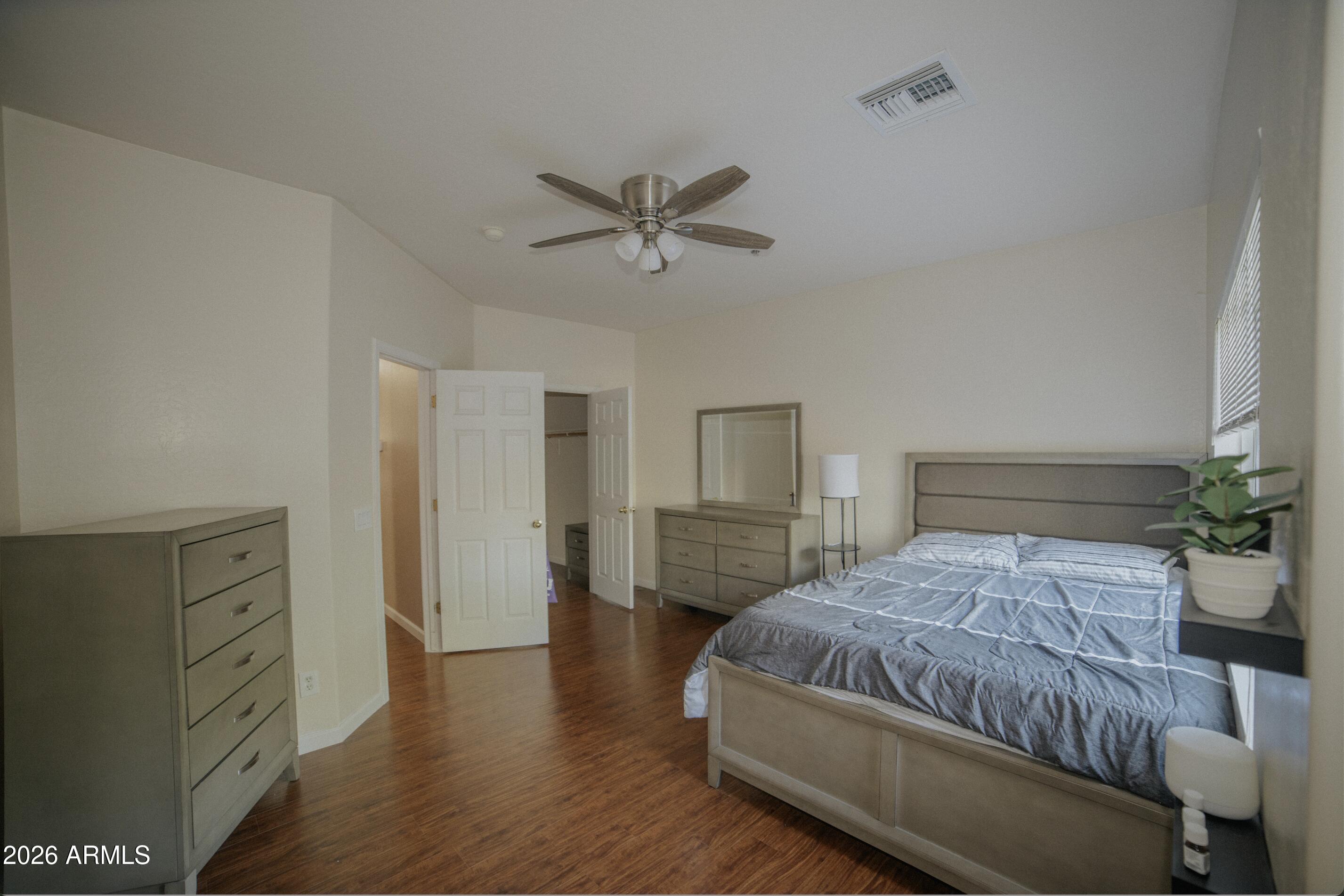 1718 W COLTER Street, 118