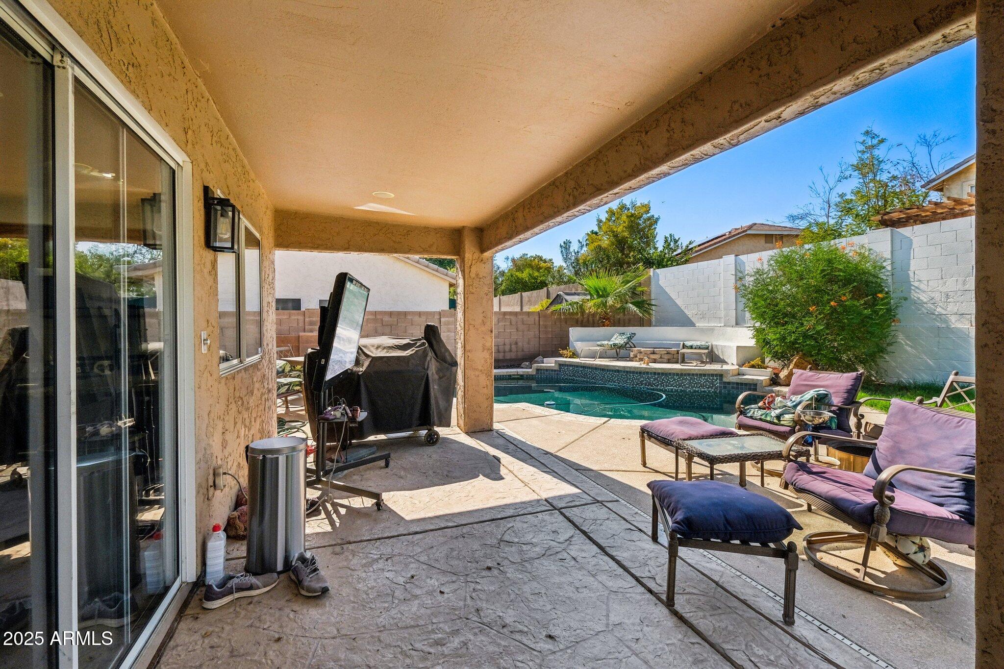 6638 W VIA MONTOYA Drive