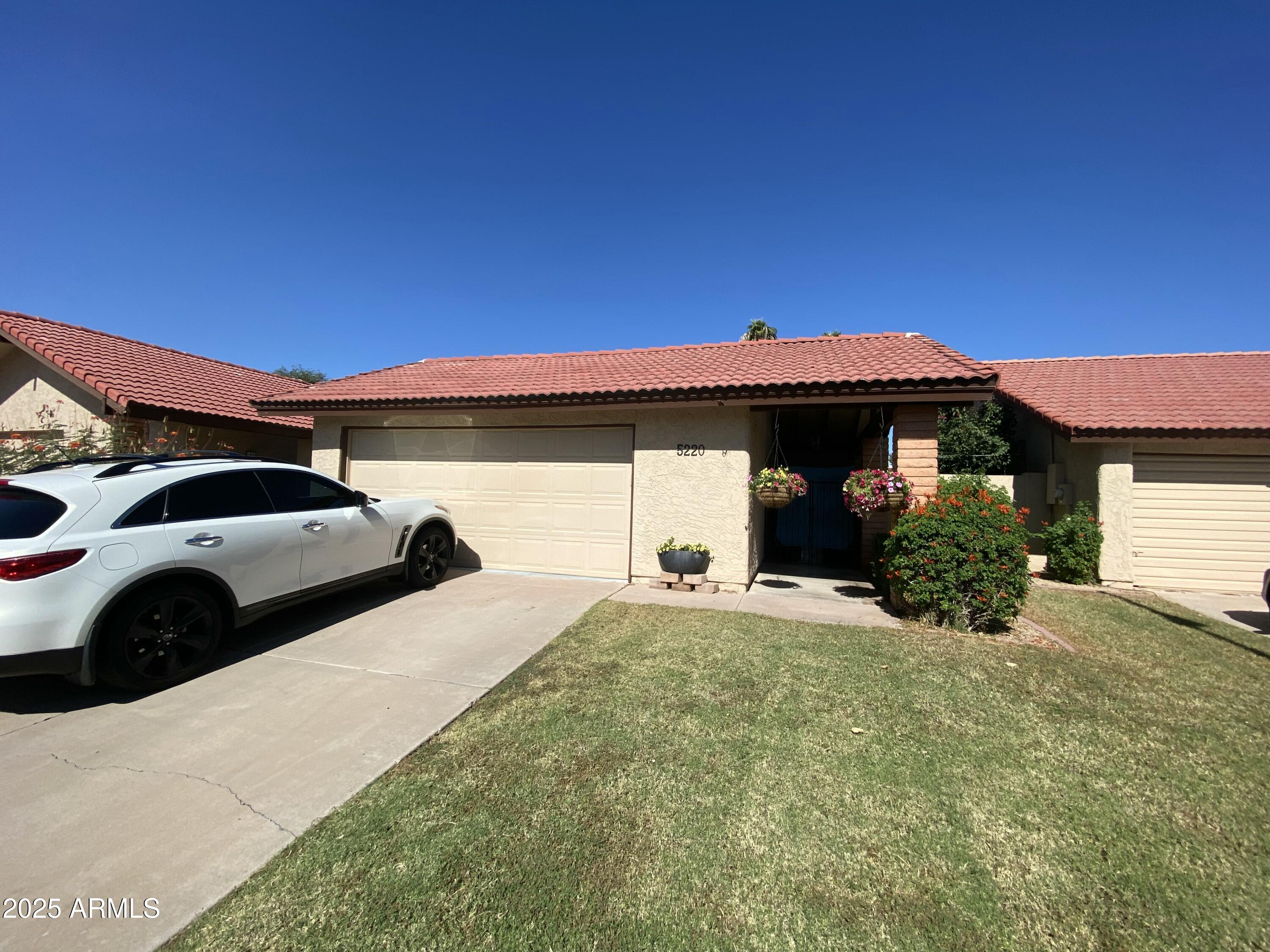 5220 E TUNDER Circle