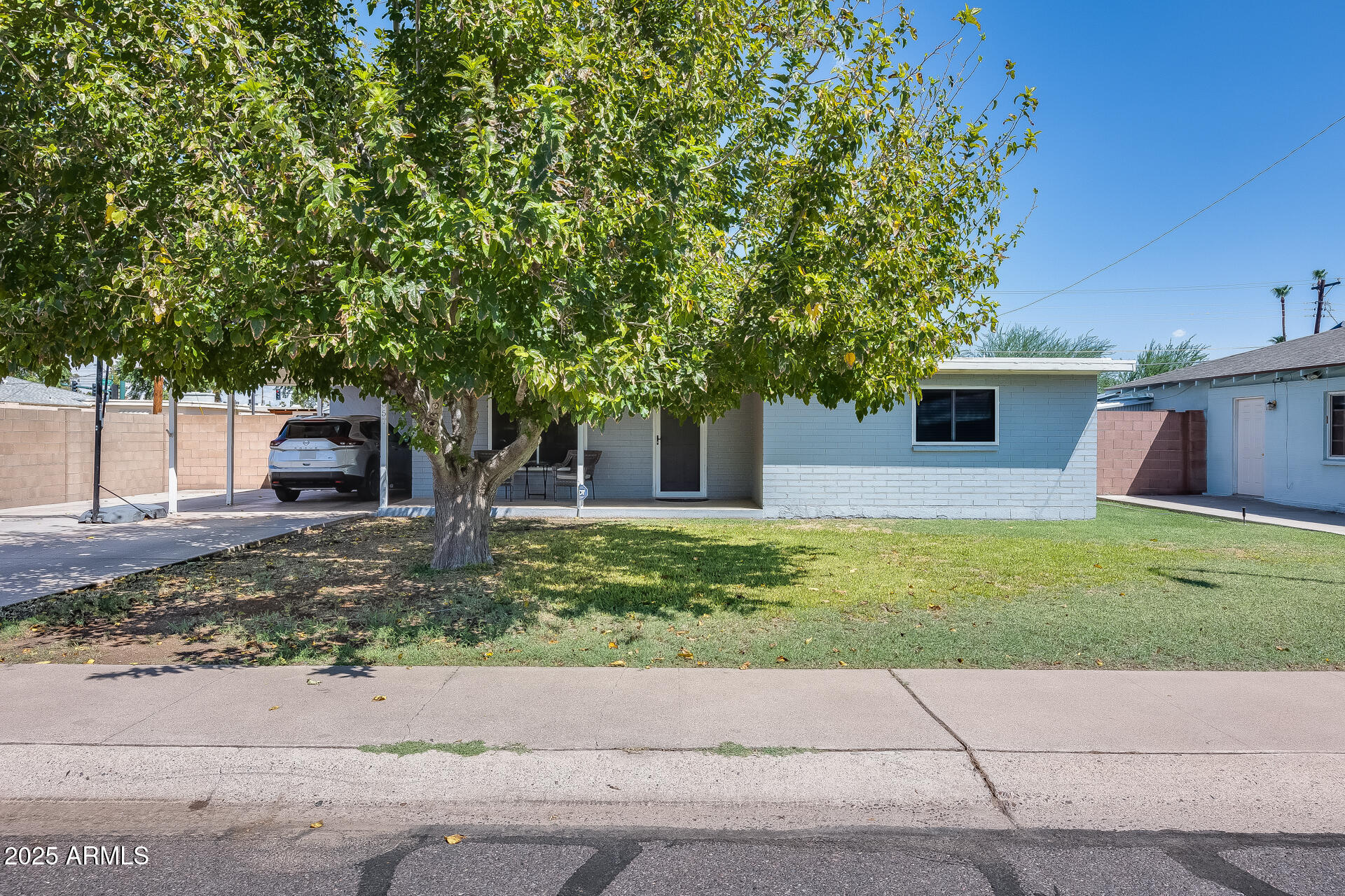 6657 N 19TH Drive
