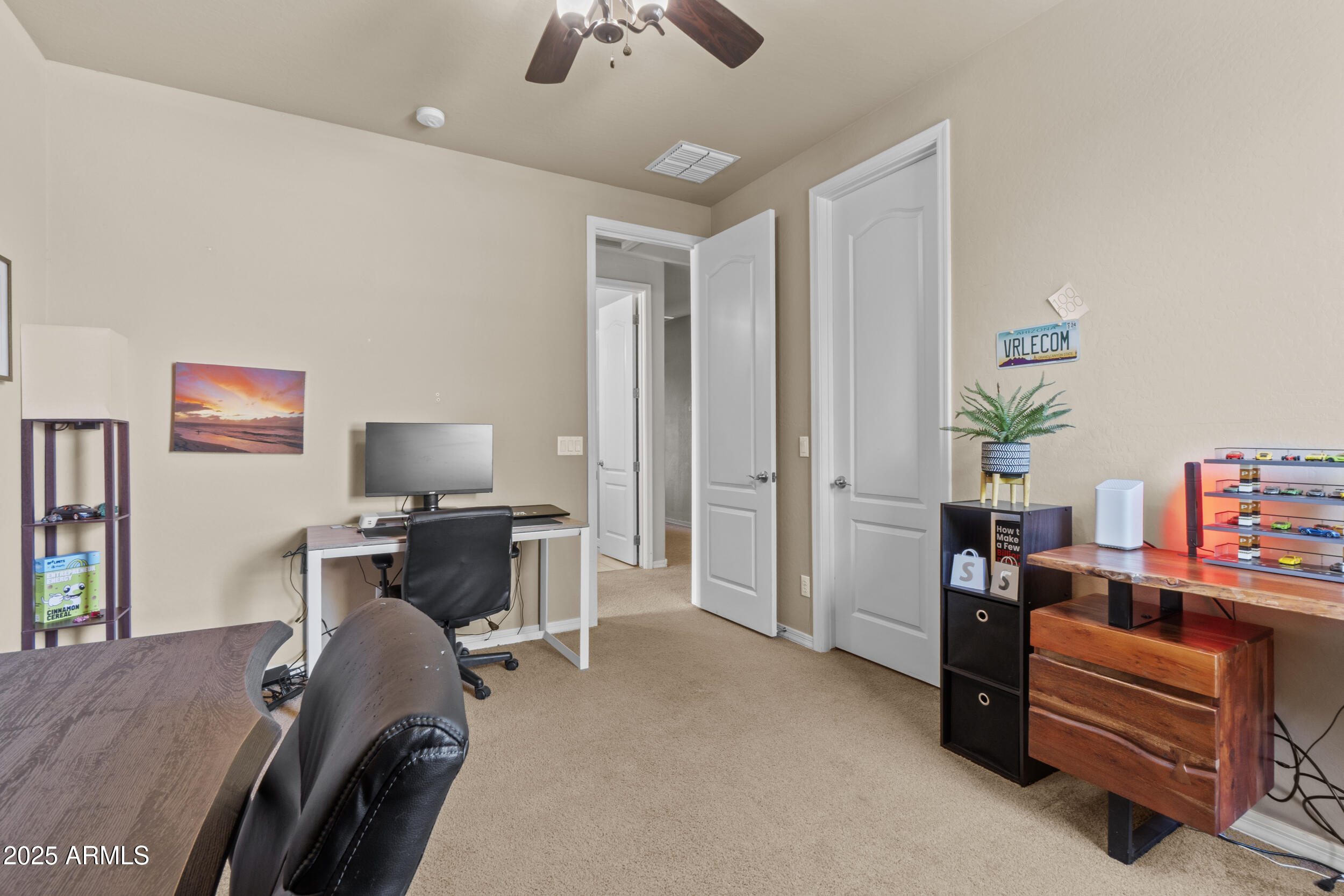 2879 E JANELLE Way