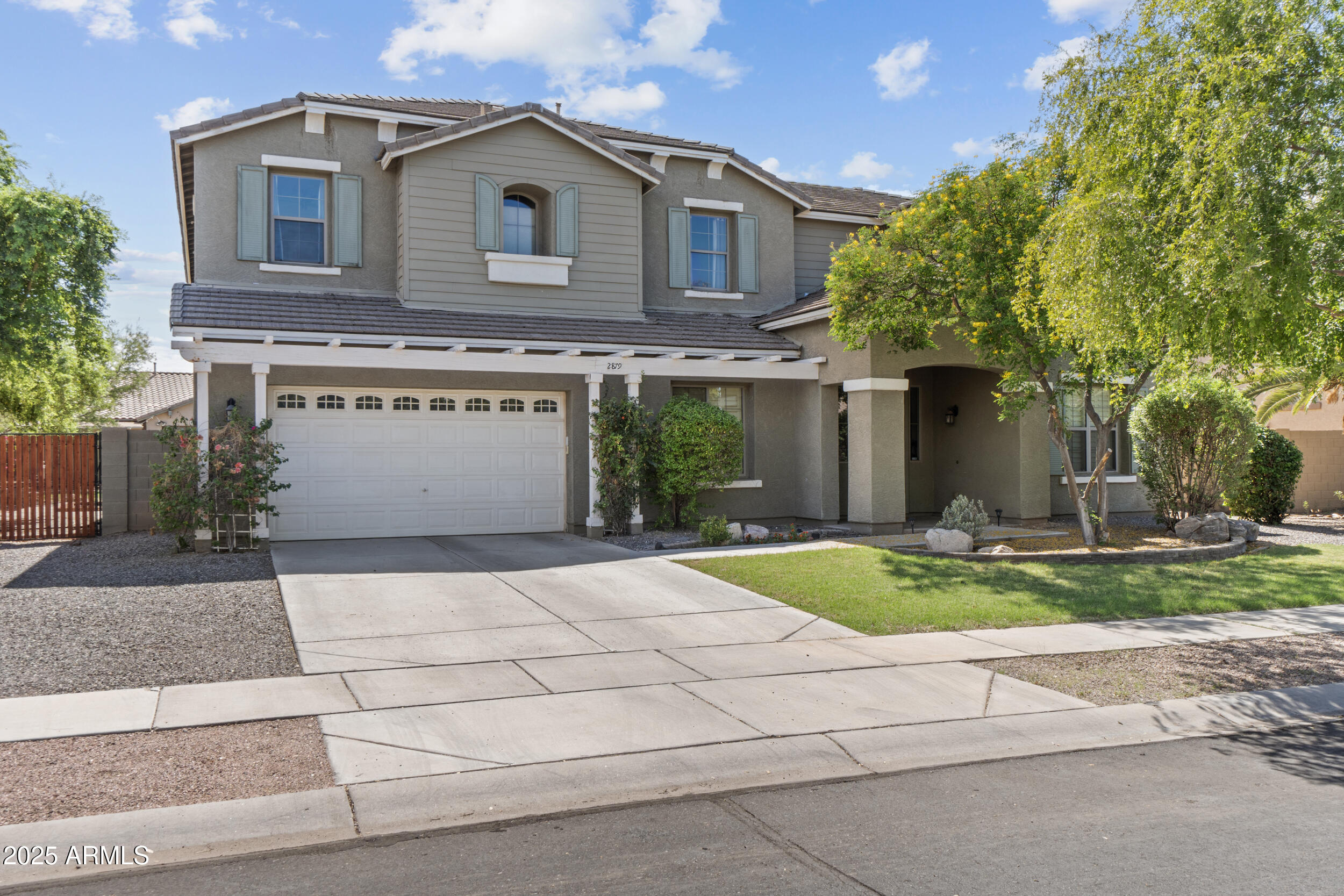 2879 E JANELLE Way