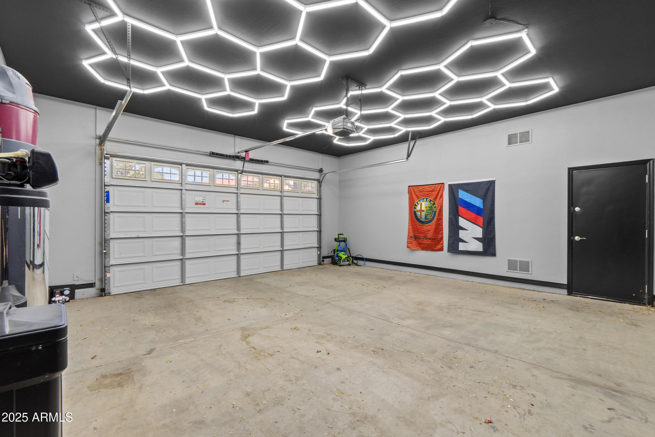 2879 E JANELLE Way