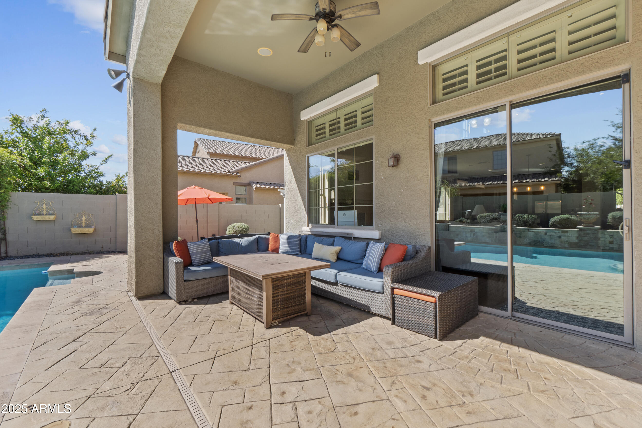 2879 E JANELLE Way