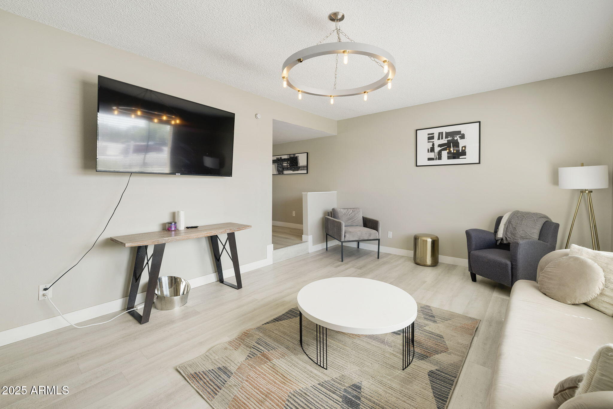 1732 E HERMOSA Drive