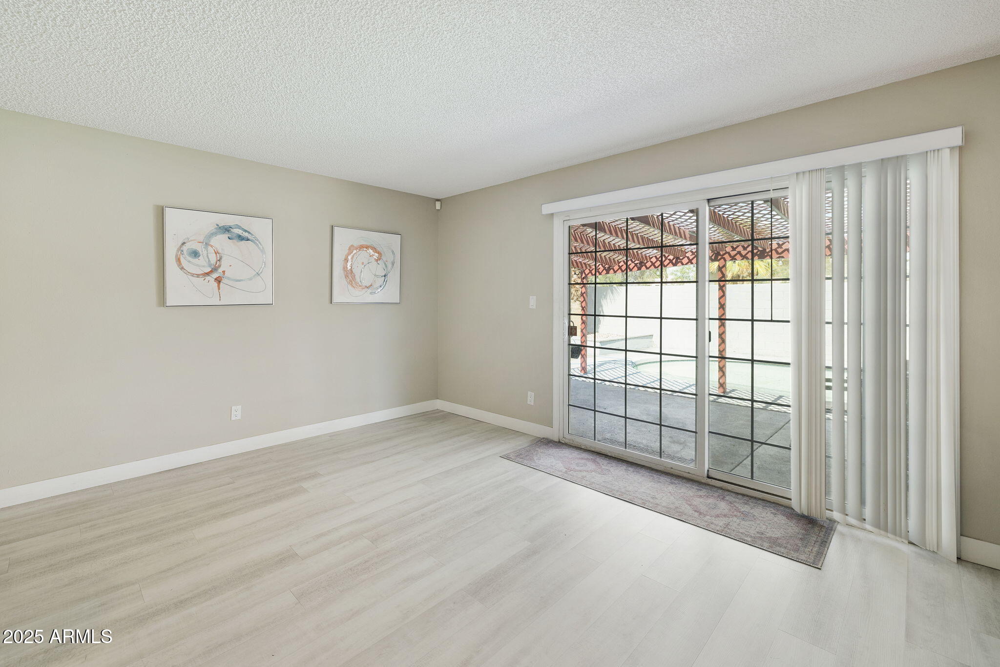 1732 E HERMOSA Drive