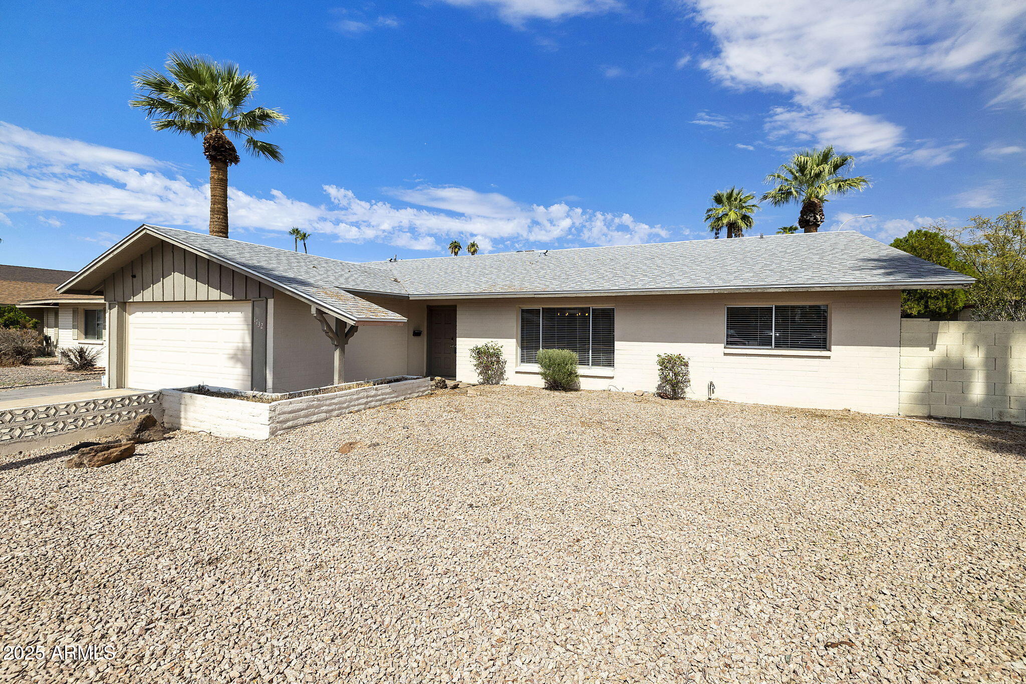 1732 E HERMOSA Drive