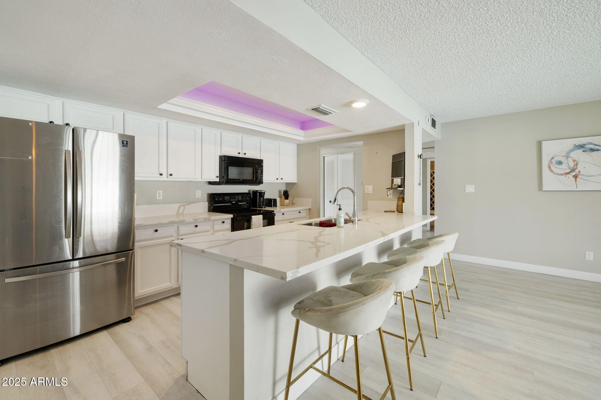 1732 E HERMOSA Drive