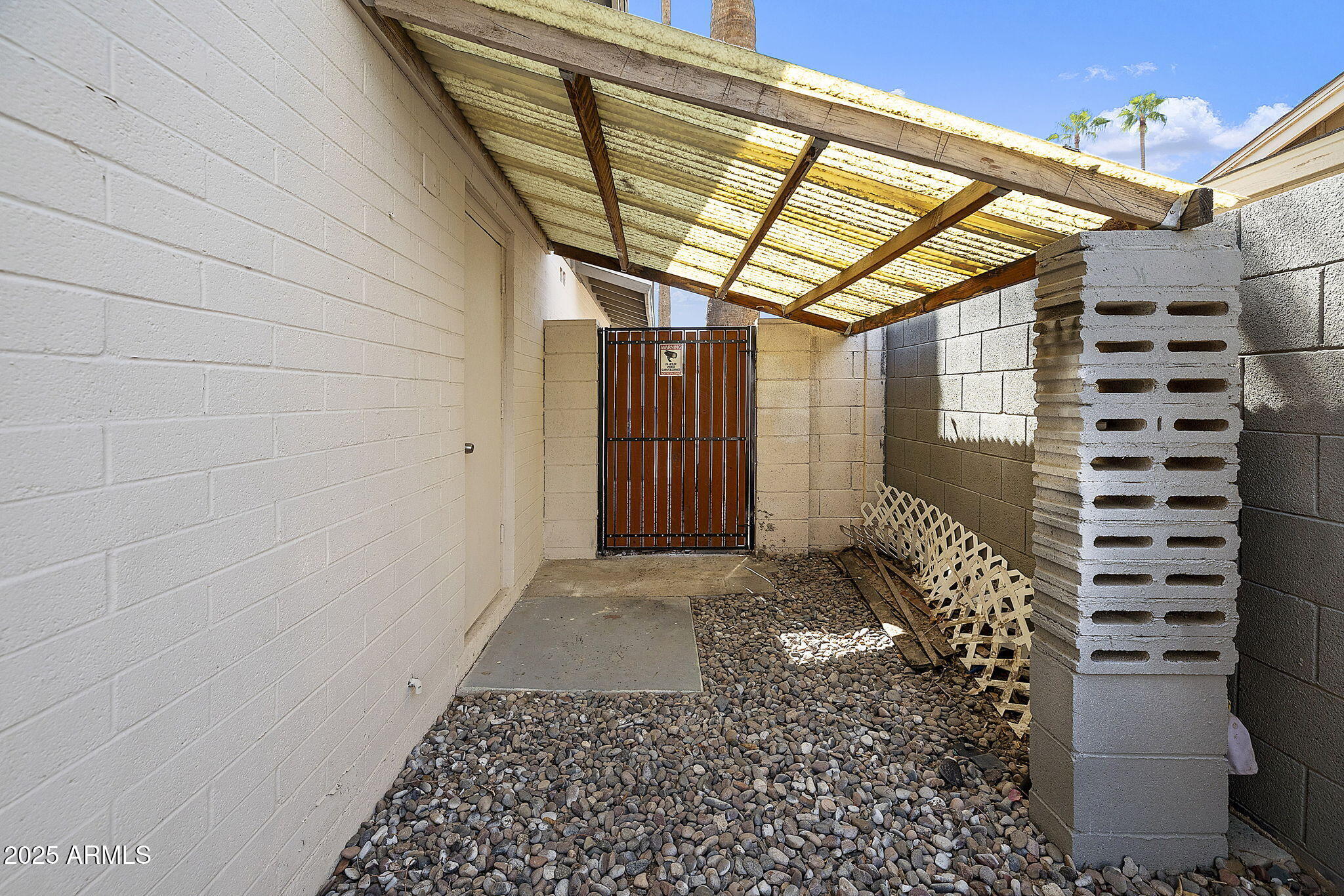 1732 E HERMOSA Drive