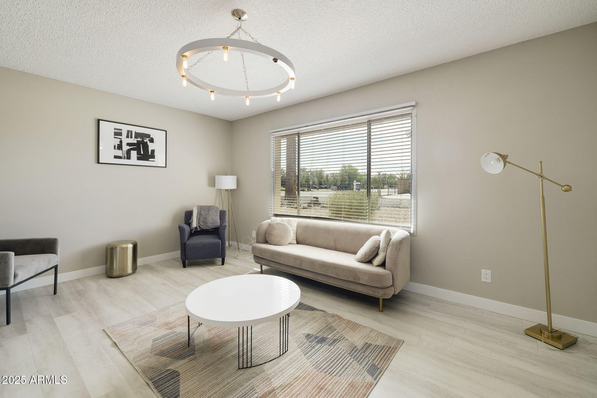 1732 E HERMOSA Drive