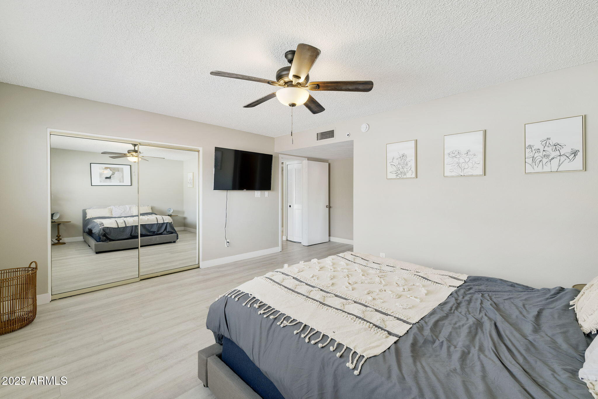 1732 E HERMOSA Drive