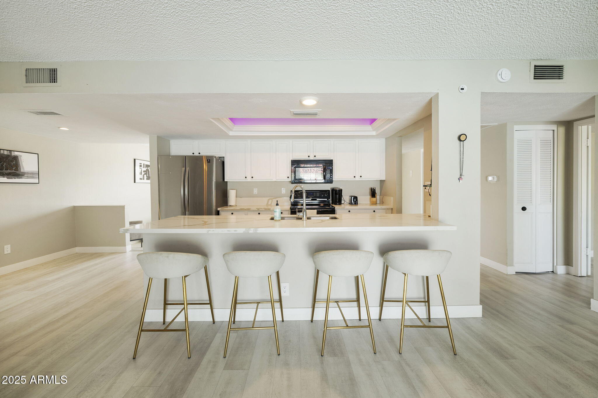 1732 E HERMOSA Drive