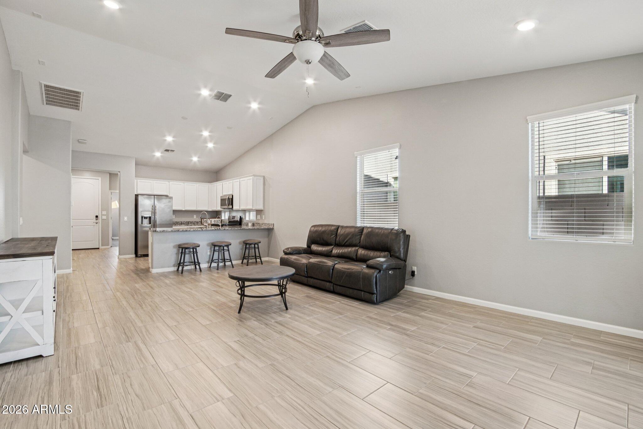 12413 W MYRTLE Court