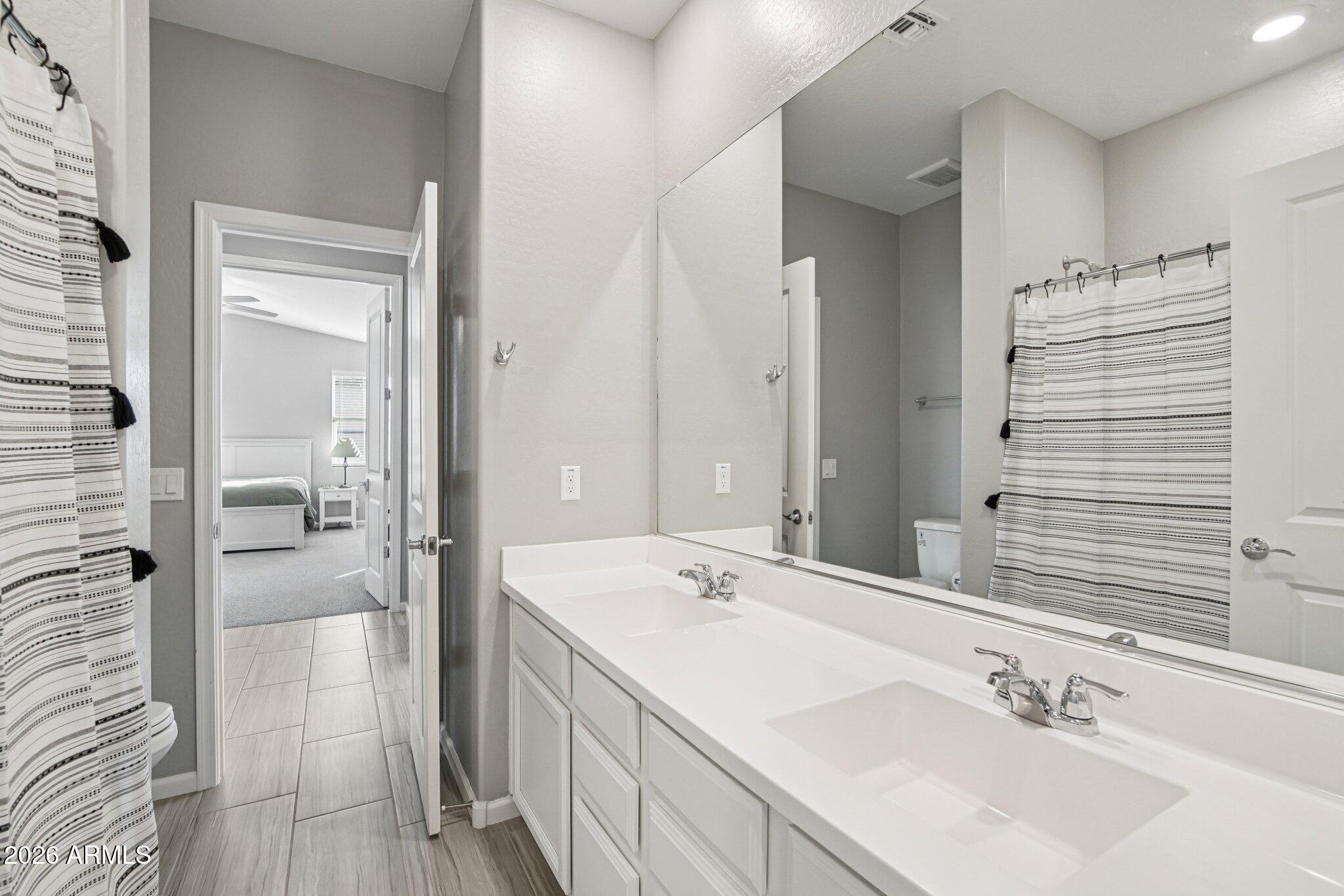 12413 W MYRTLE Court