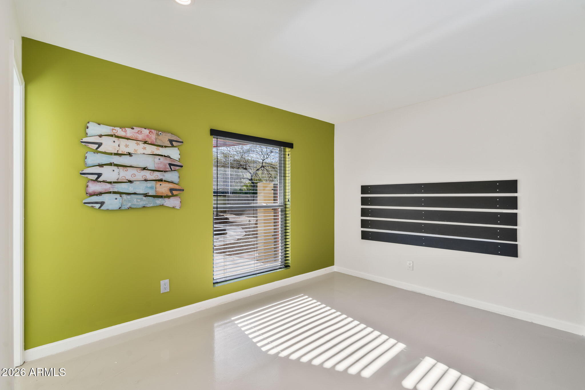 1055 W INDIAN HILLS Place