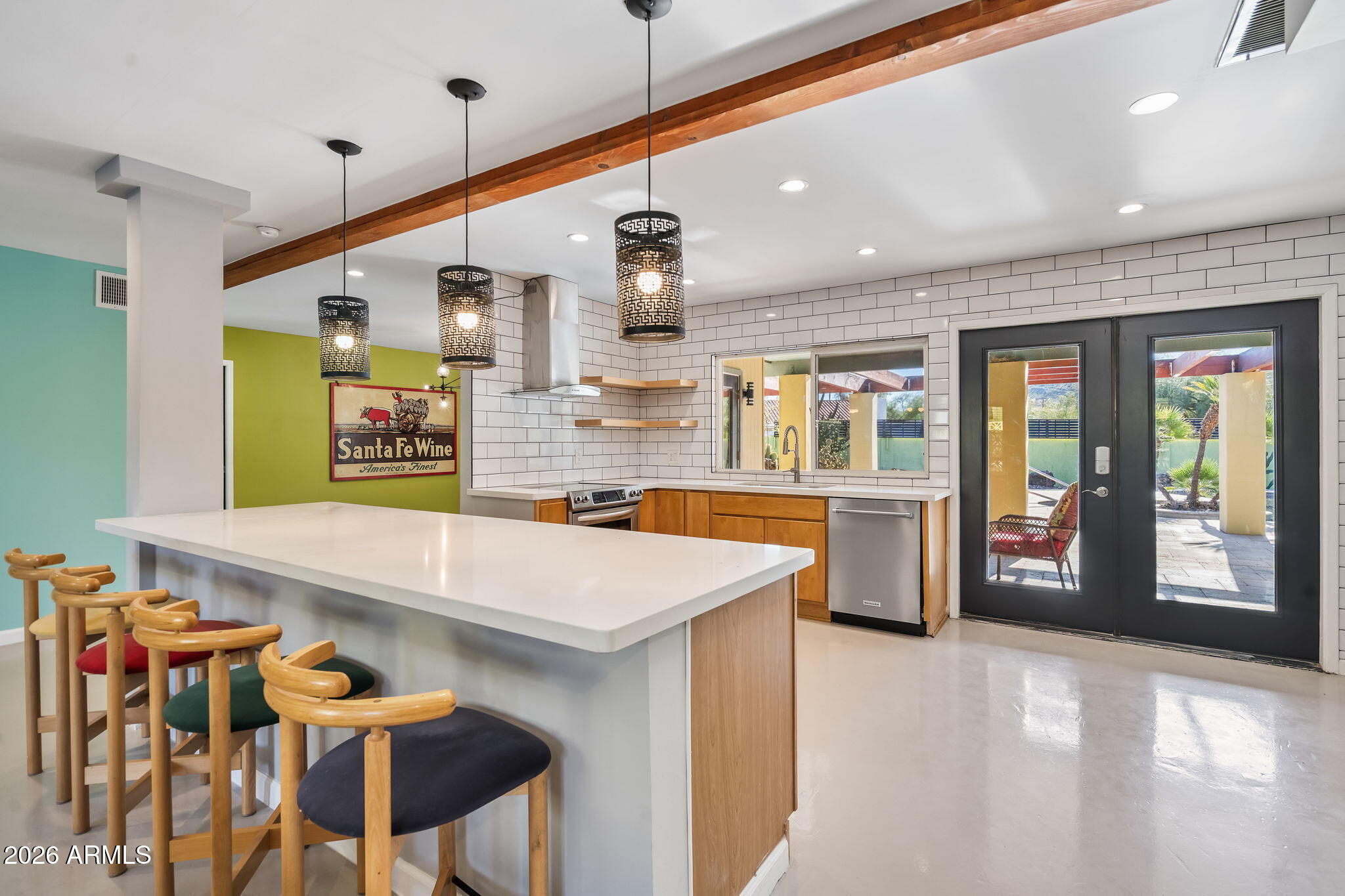 1055 W INDIAN HILLS Place