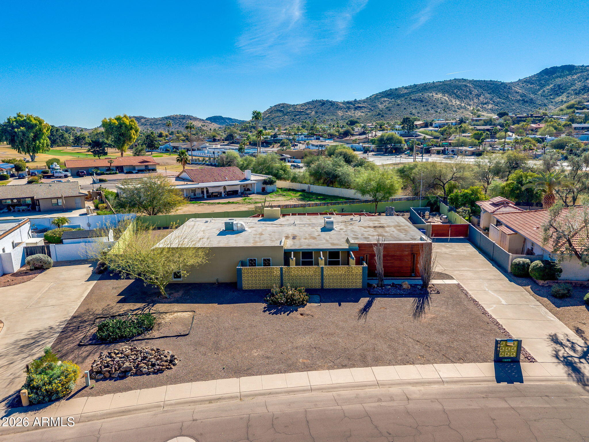 1055 W INDIAN HILLS Place