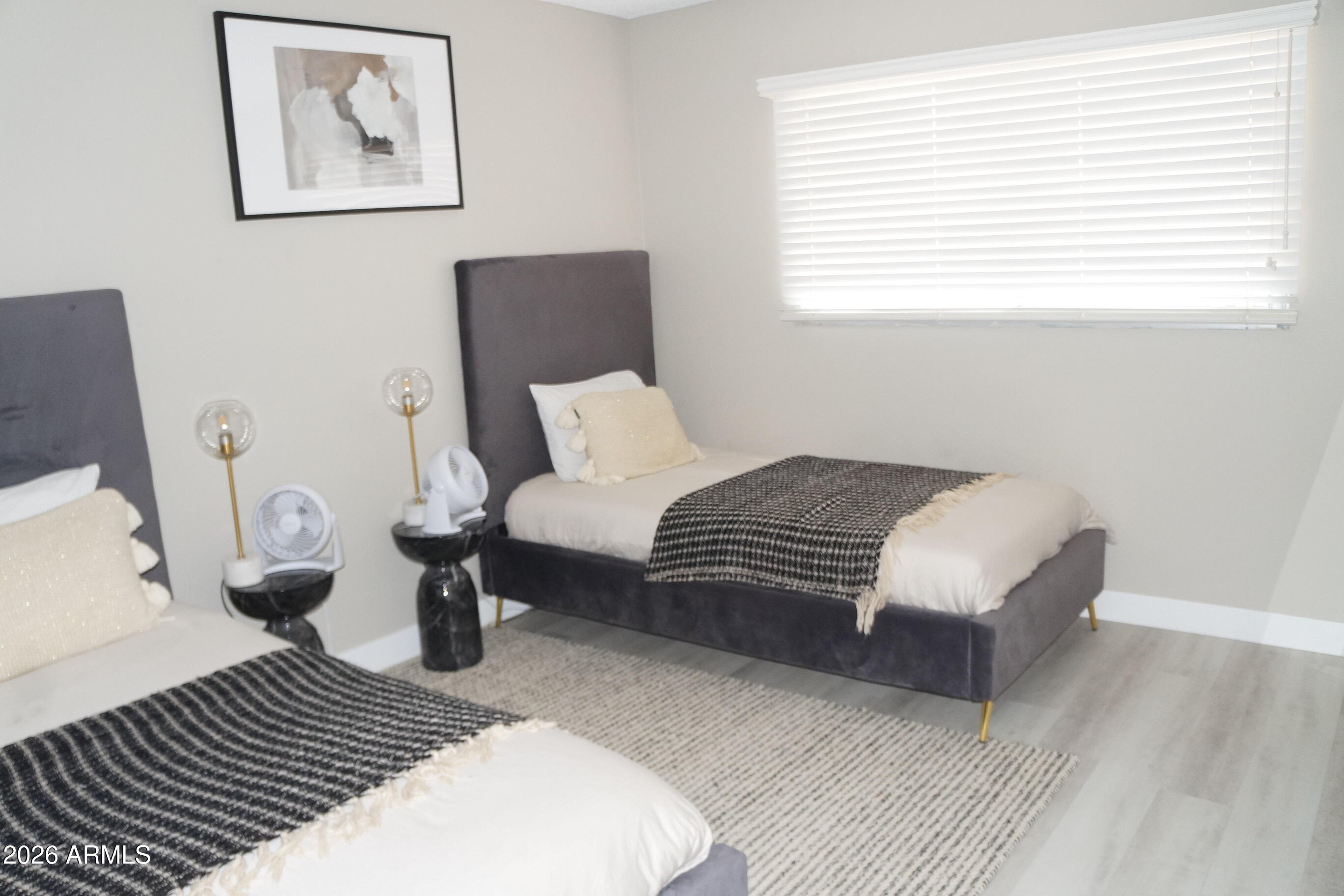 1732 E HERMOSA Drive