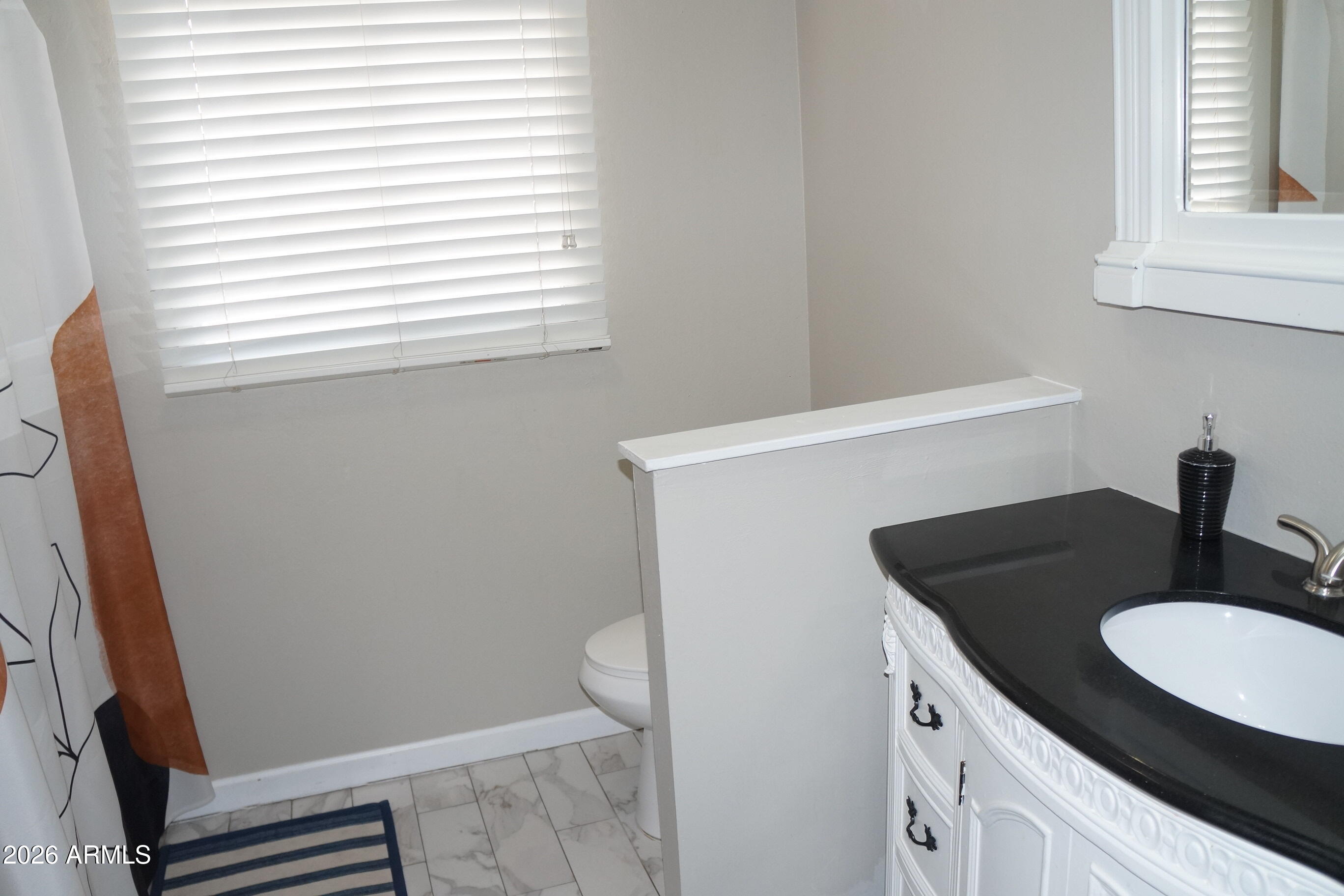 1732 E HERMOSA Drive