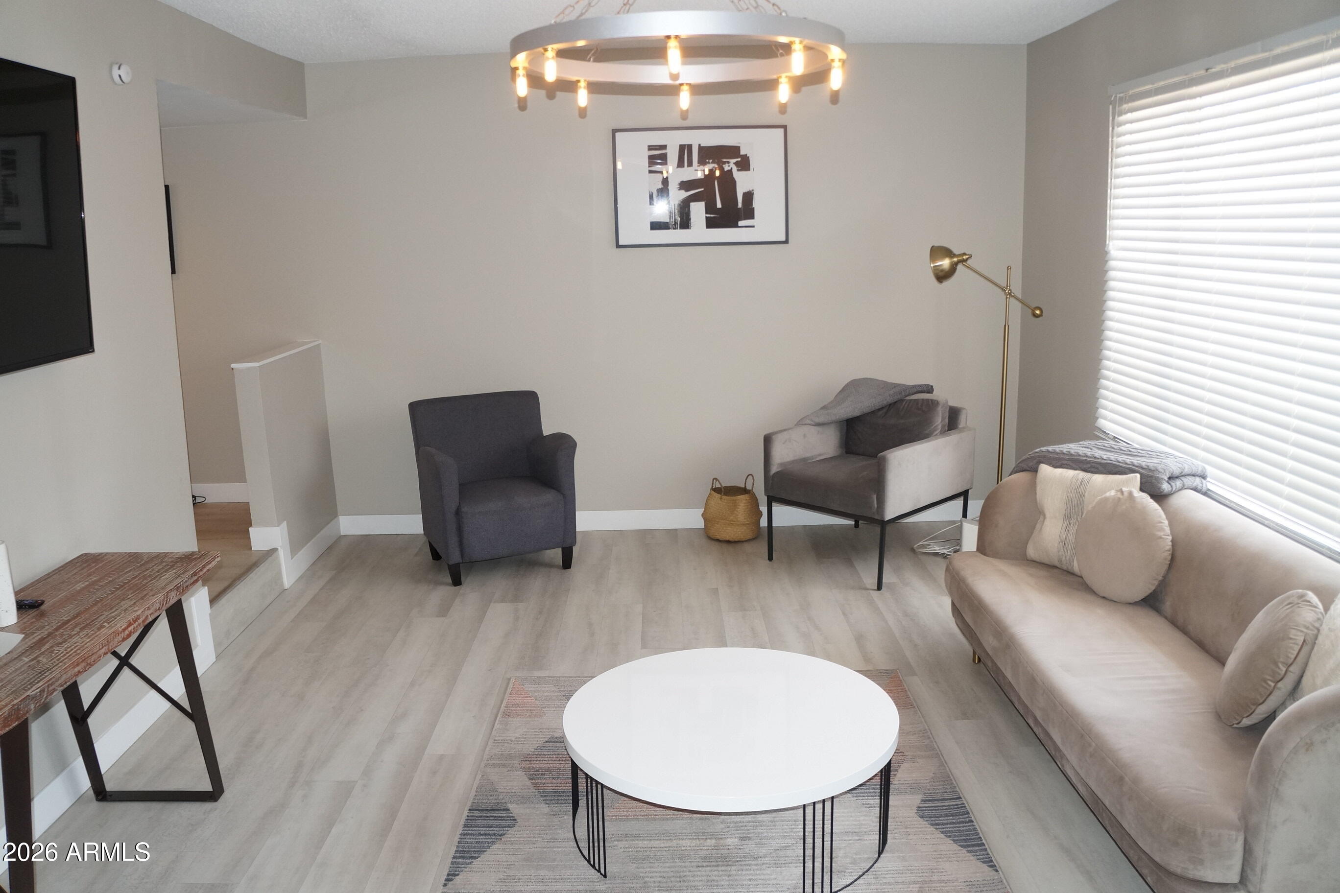 1732 E HERMOSA Drive