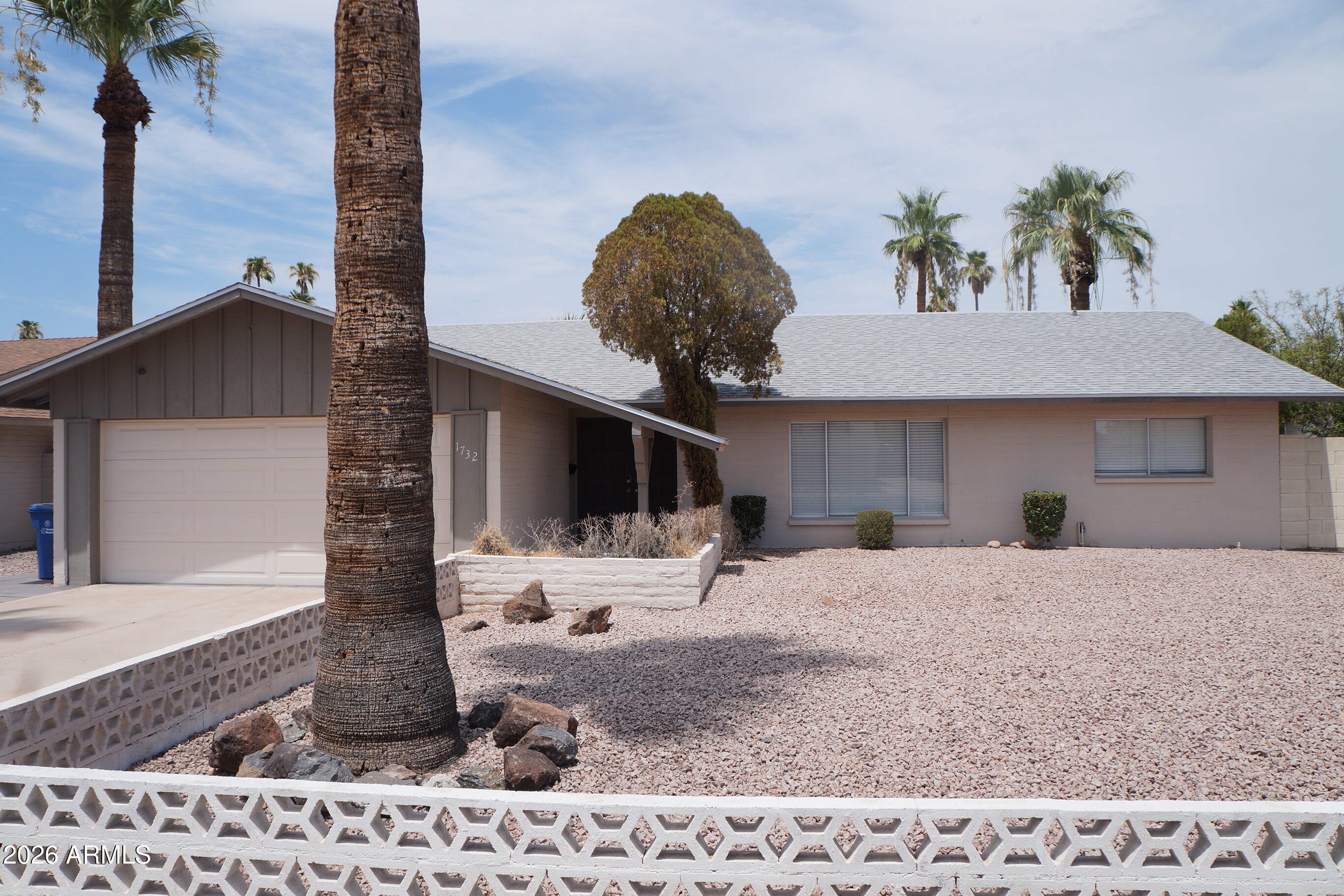 1732 E HERMOSA Drive