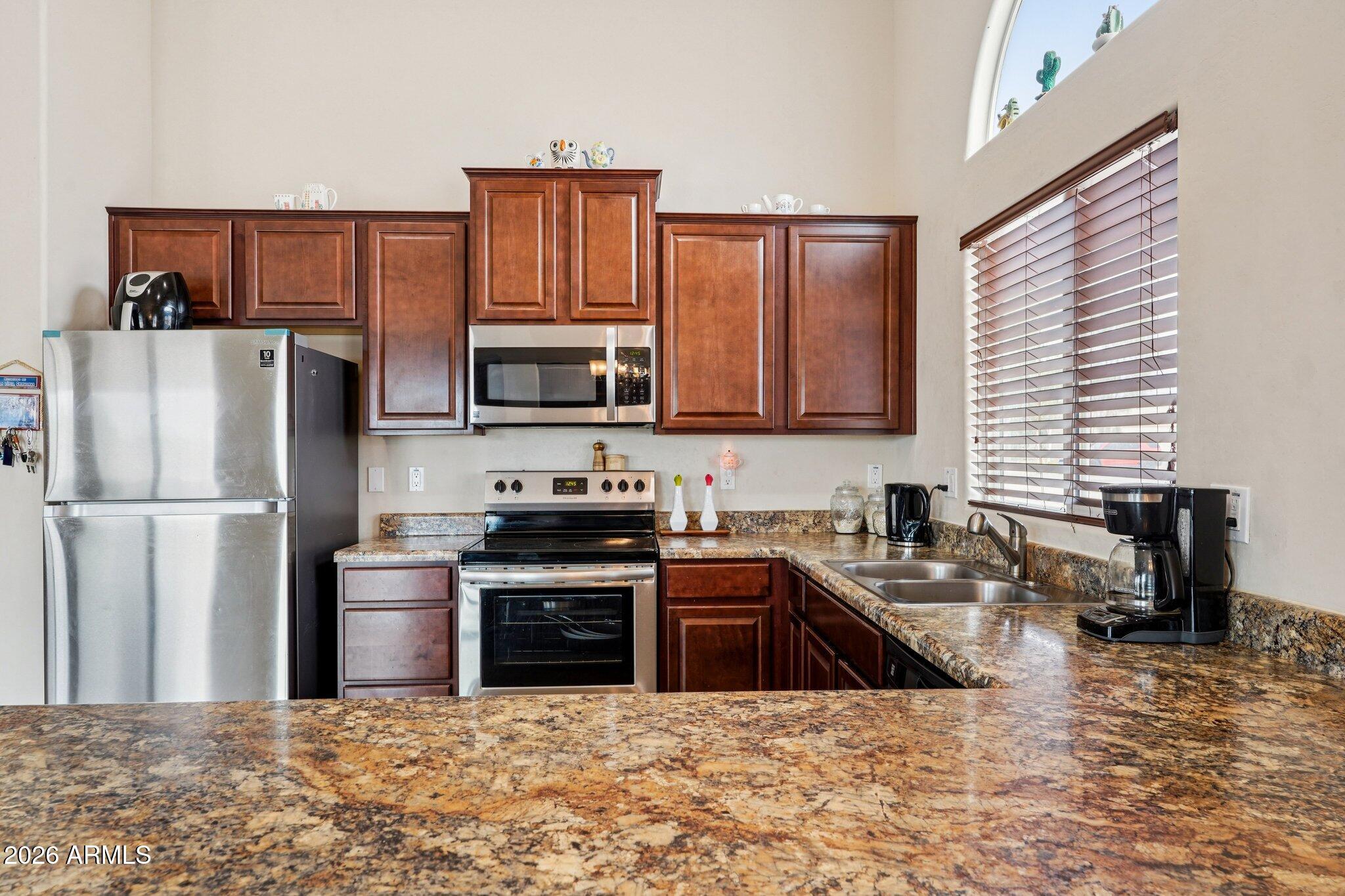 29937 W TAYLOR Street