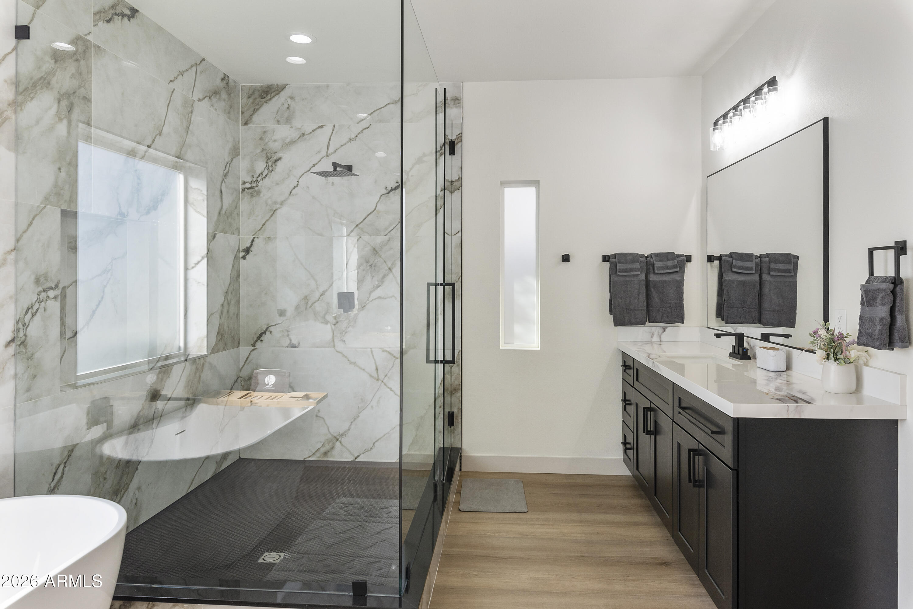 8419 E EDGEMONT Avenue