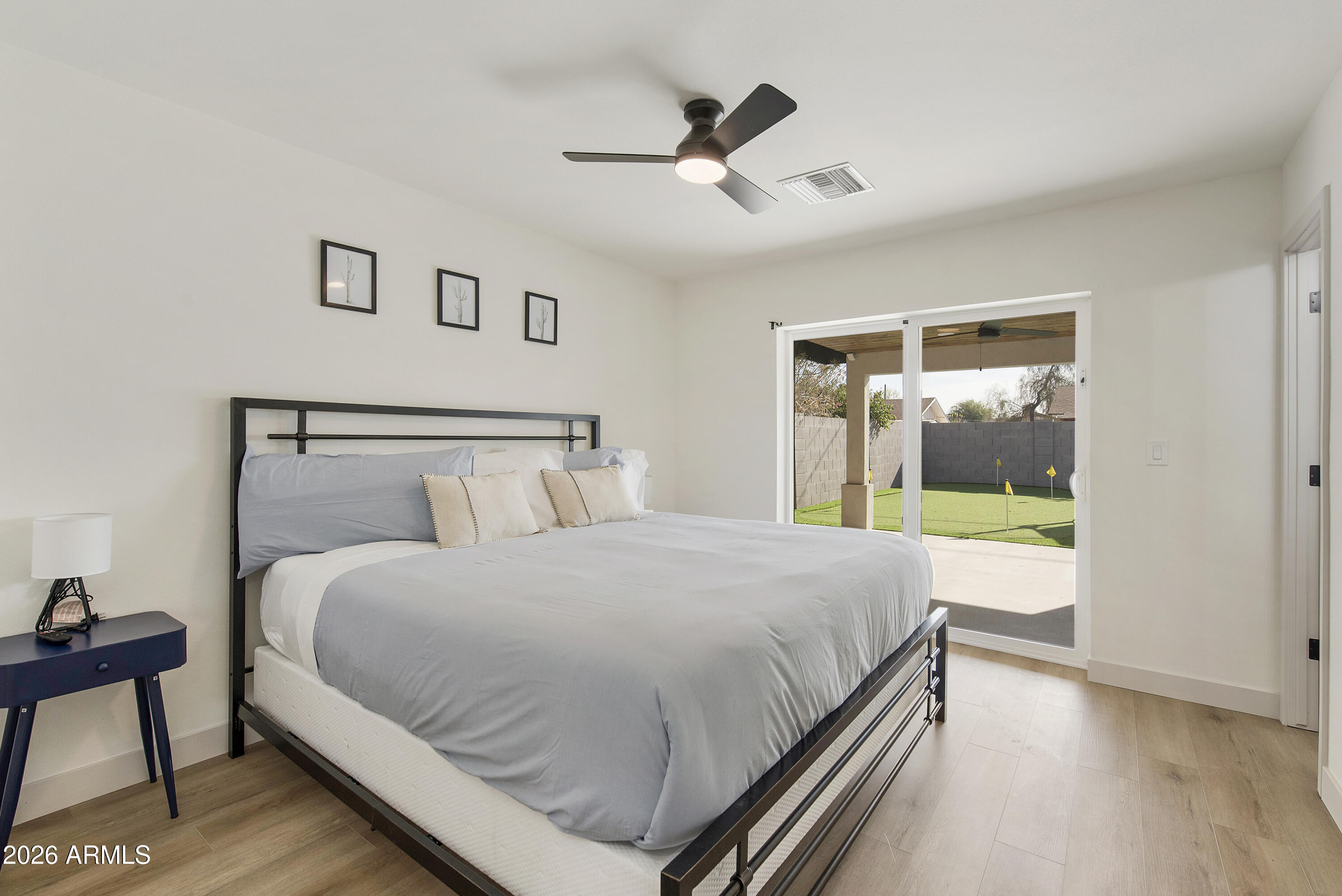 8419 E EDGEMONT Avenue