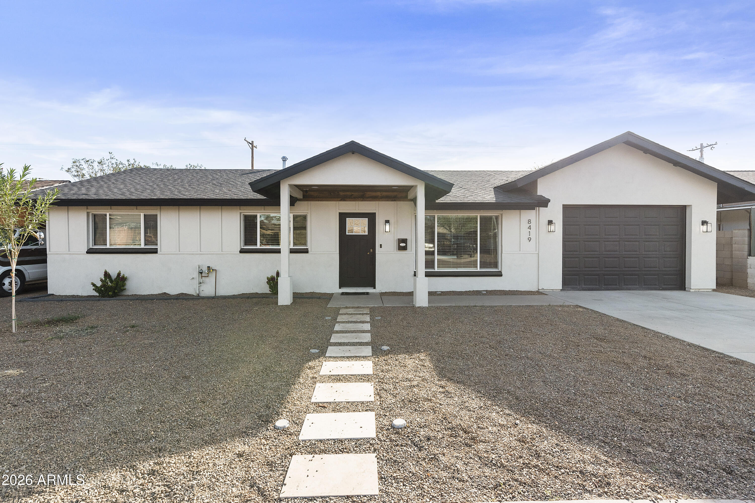 8419 E EDGEMONT Avenue